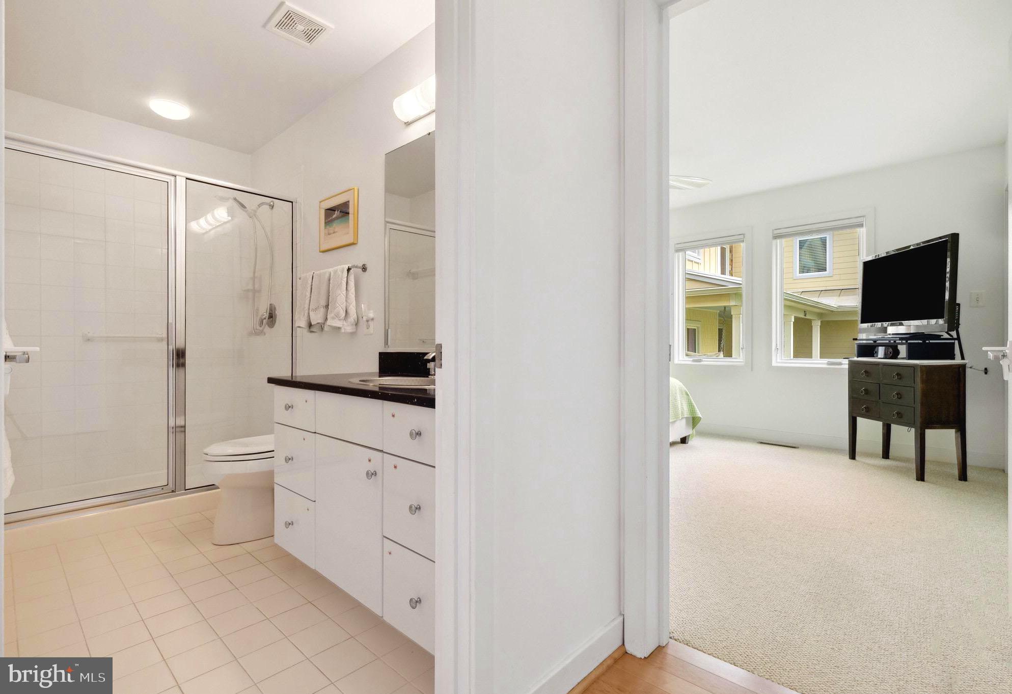 HOLLAND POINT - Residential