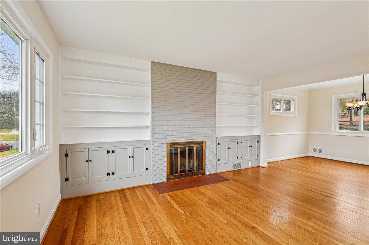 HILLANDALE FOREST - Residential