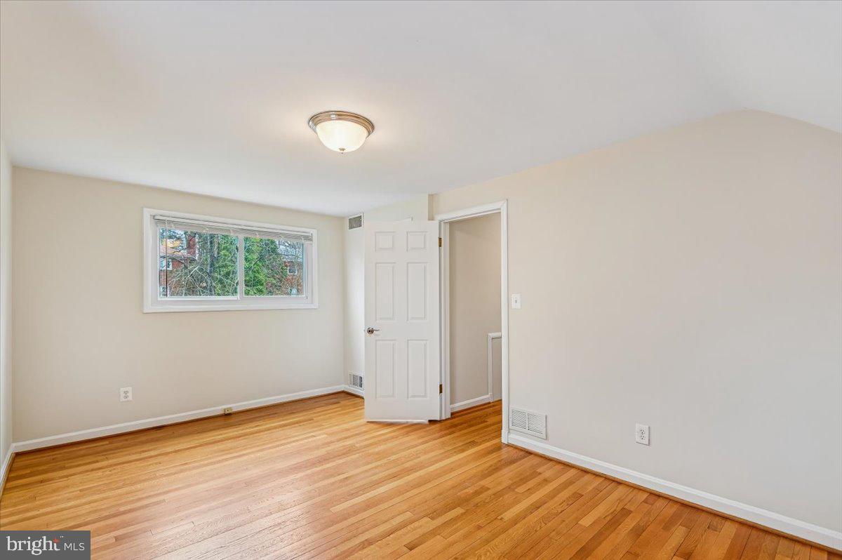 HILLANDALE FOREST - Residential