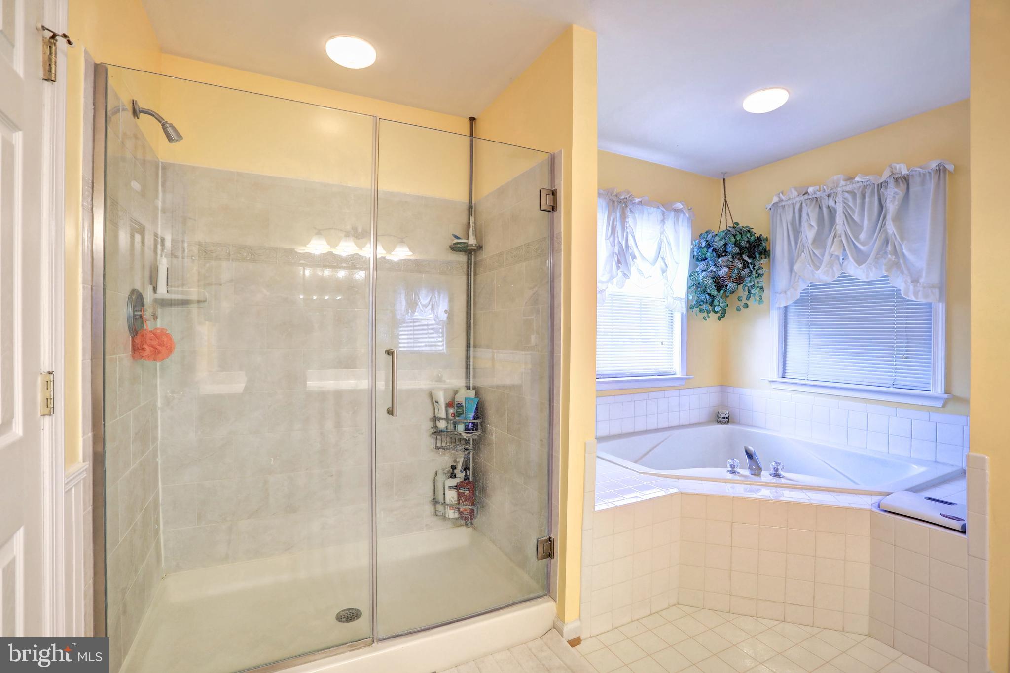 MEADOW BROOK - Residential