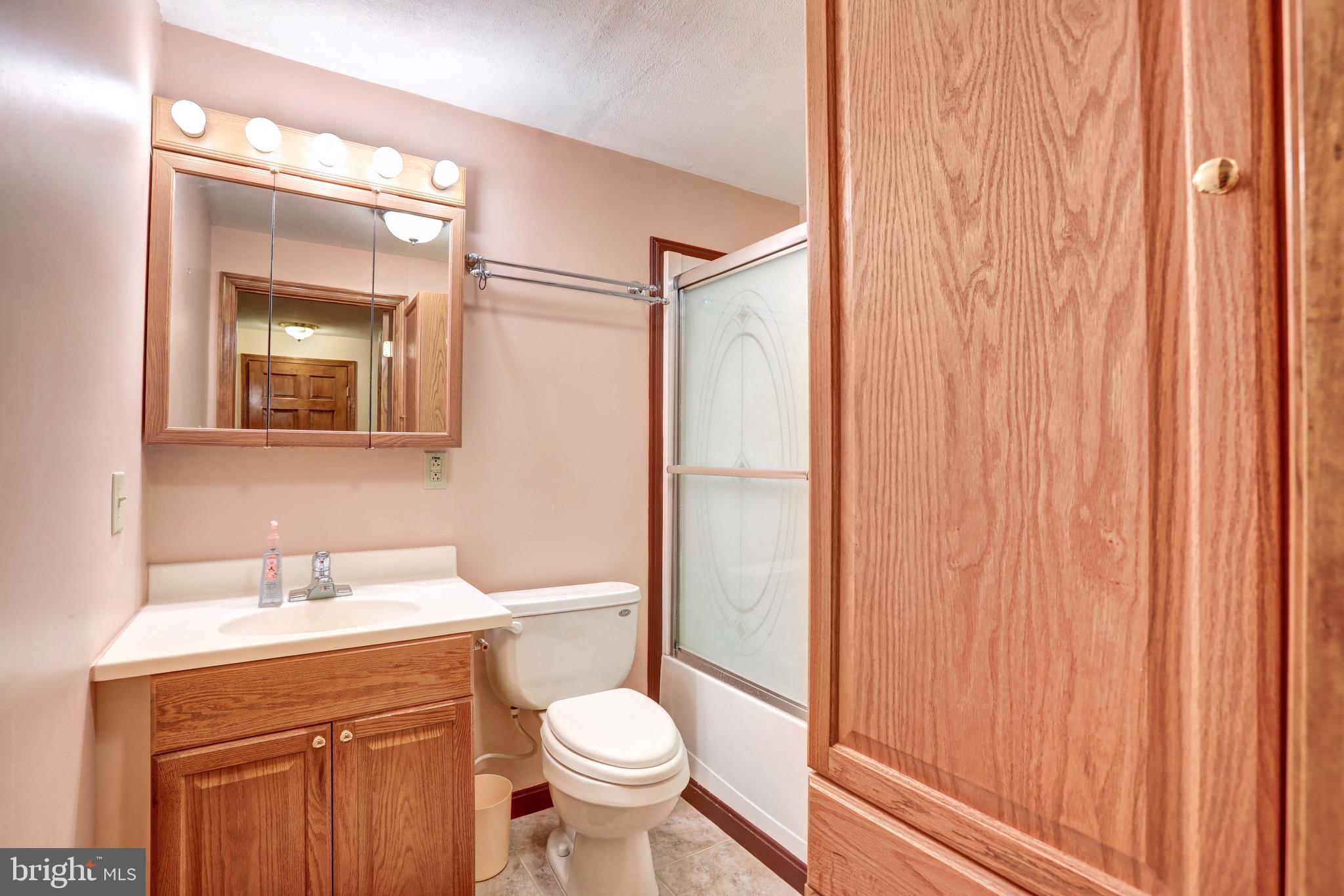 MEADOW BROOK - Residential