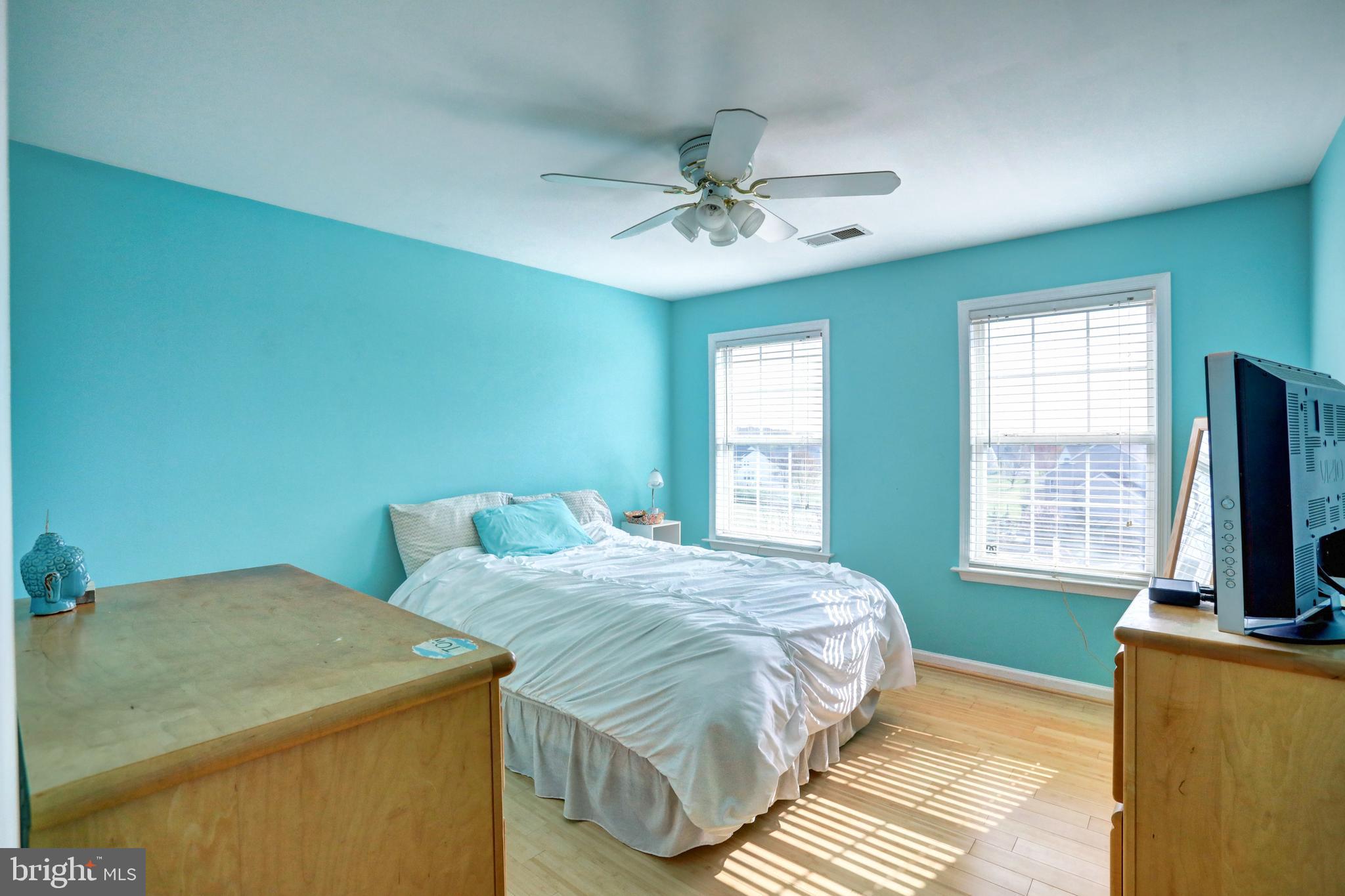 MEADOW BROOK - Residential