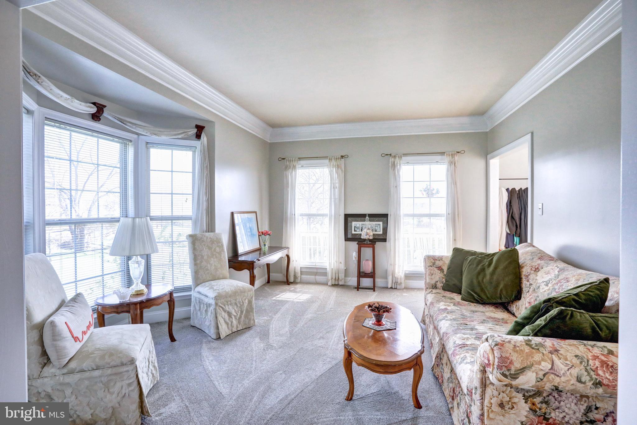 MEADOW BROOK - Residential