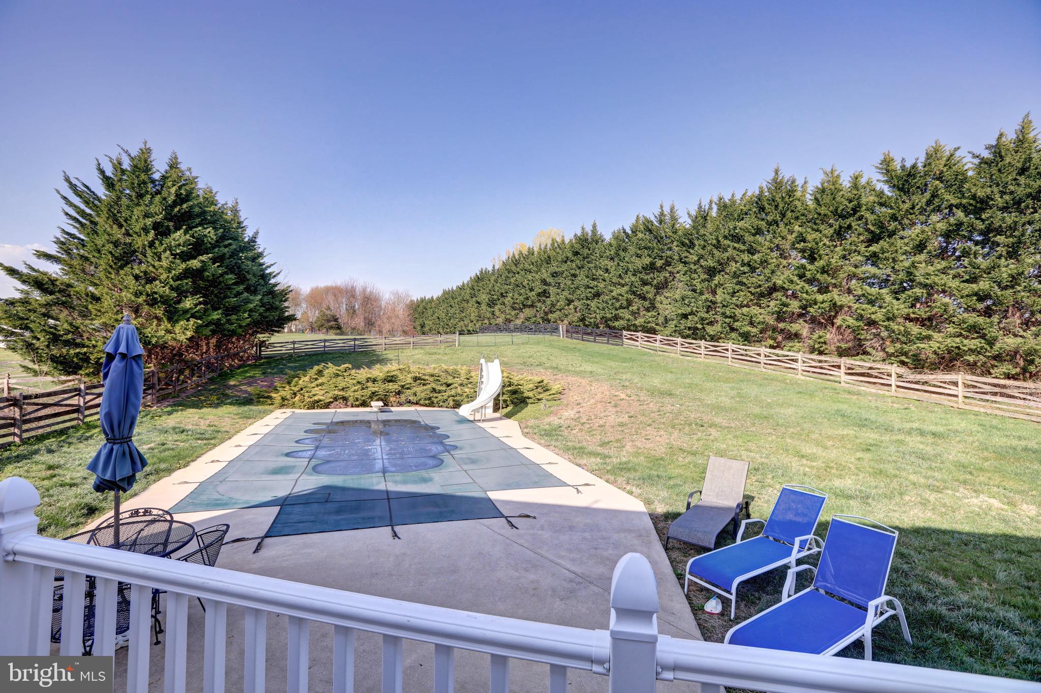 MEADOW BROOK - Residential