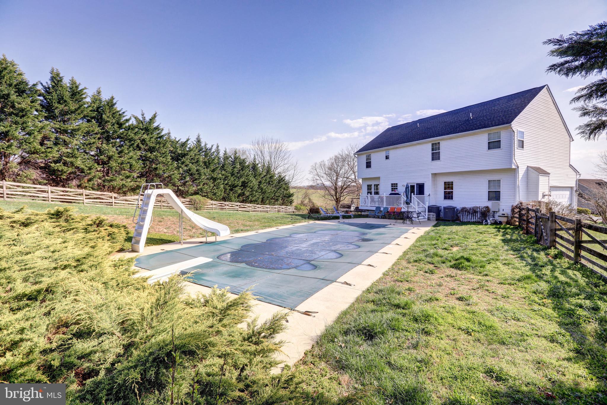 MEADOW BROOK - Residential