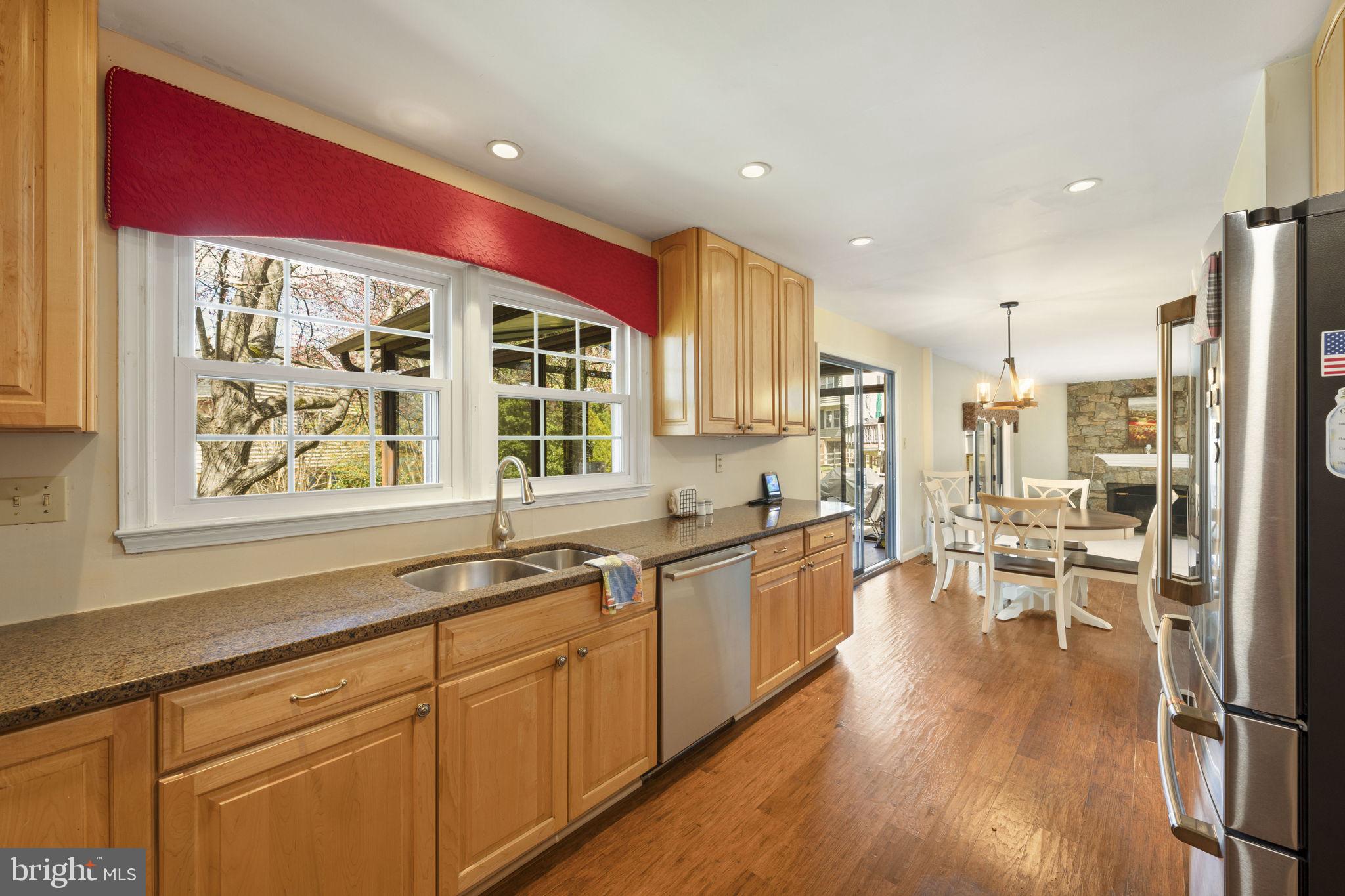 SIGNAL HILL - Residential