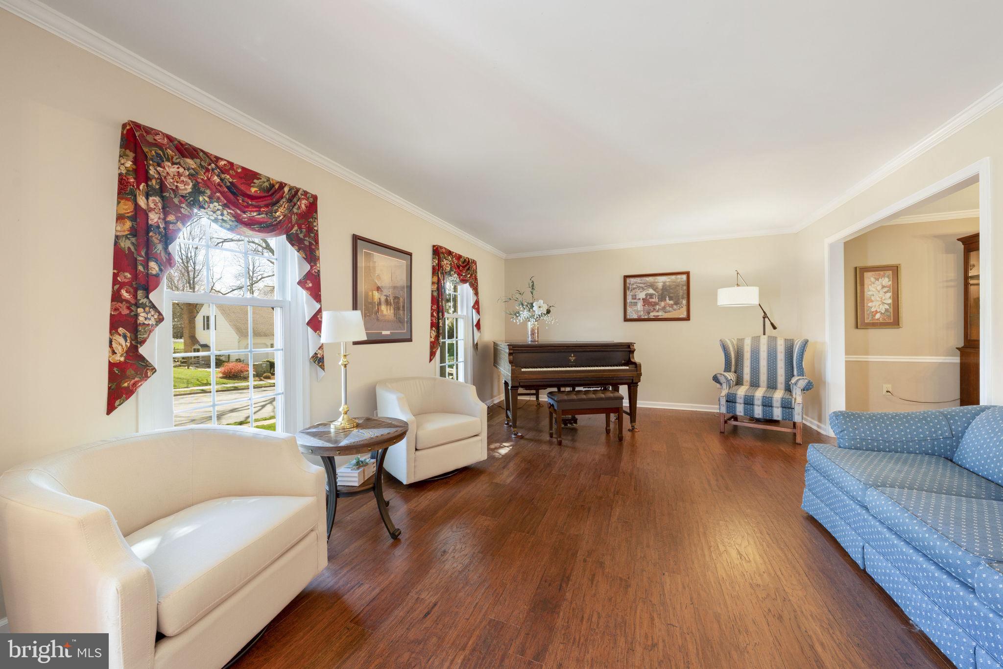 SIGNAL HILL - Residential