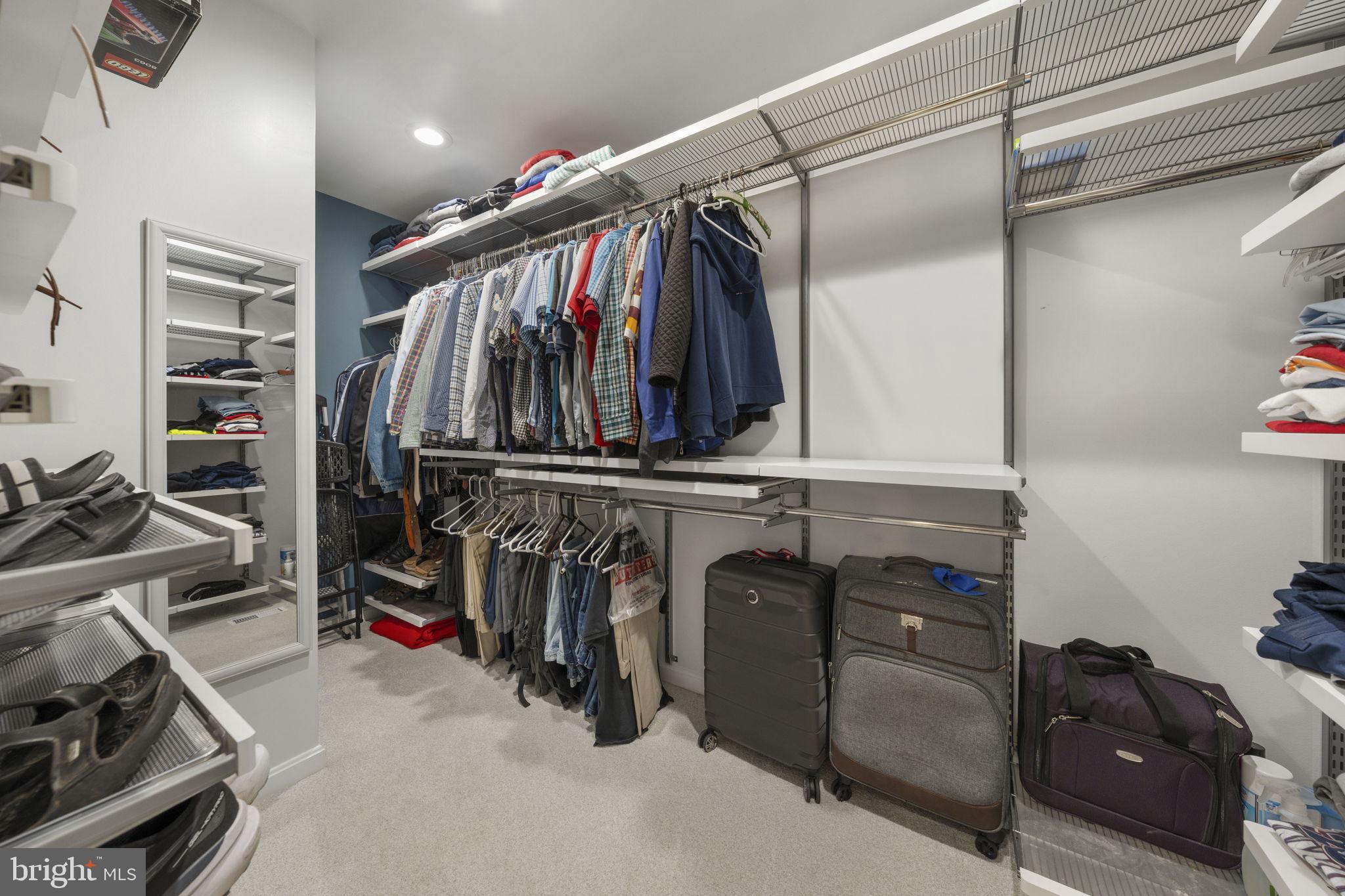 SIGNAL HILL - Residential