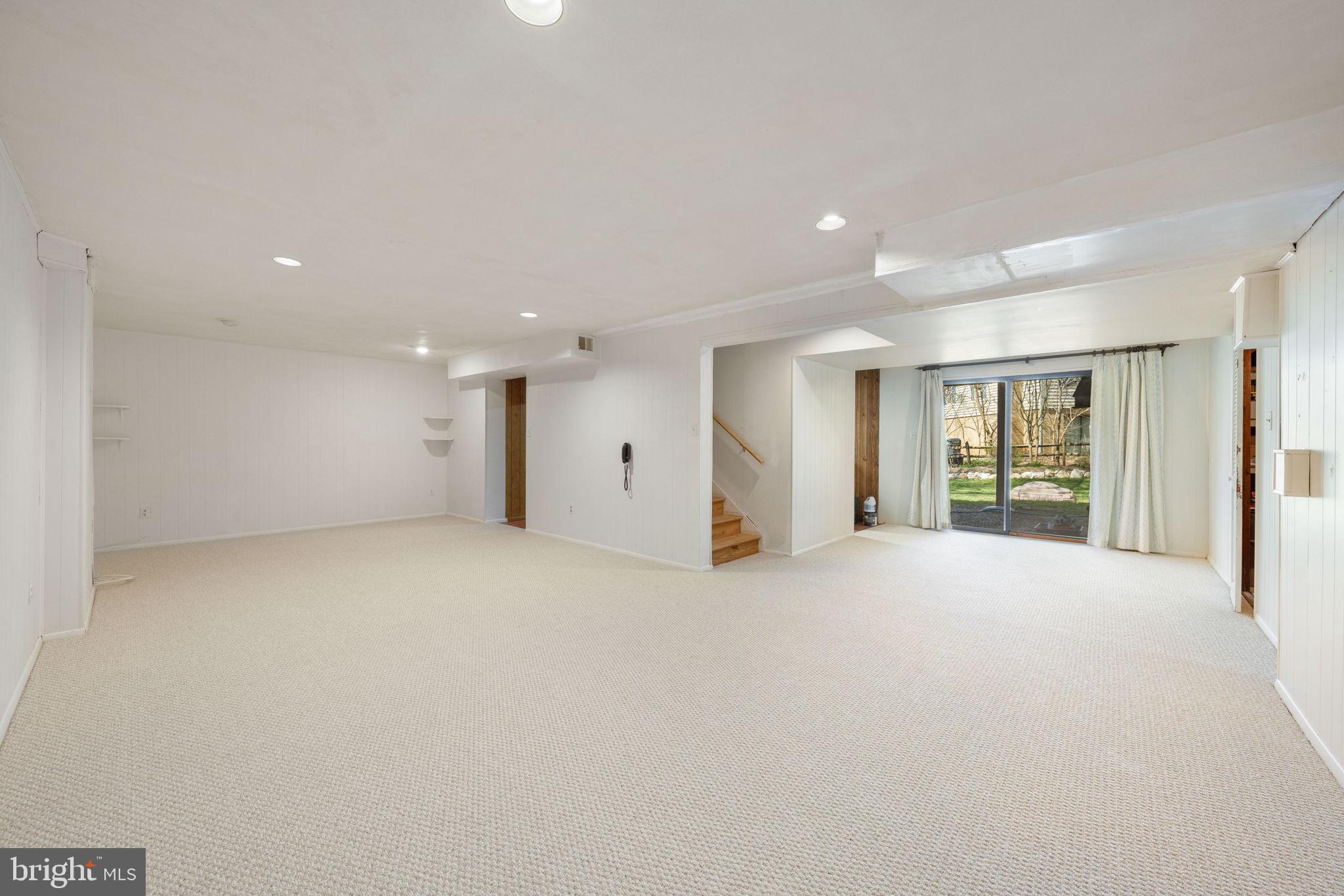 SIGNAL HILL - Residential