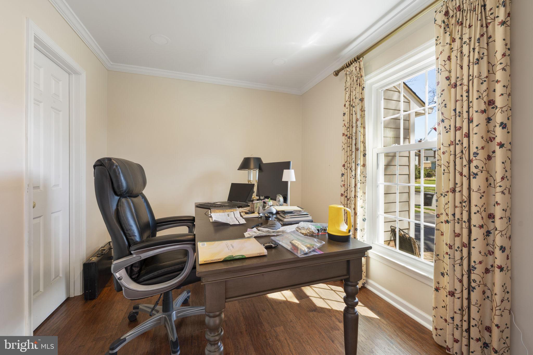 SIGNAL HILL - Residential