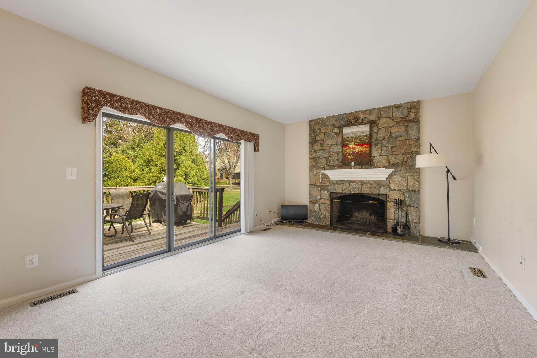 SIGNAL HILL - Residential