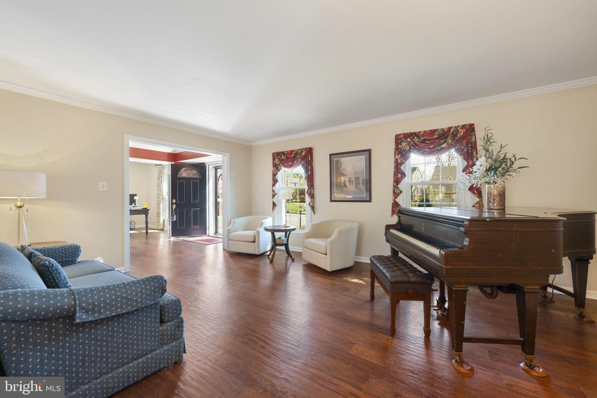 SIGNAL HILL - Residential