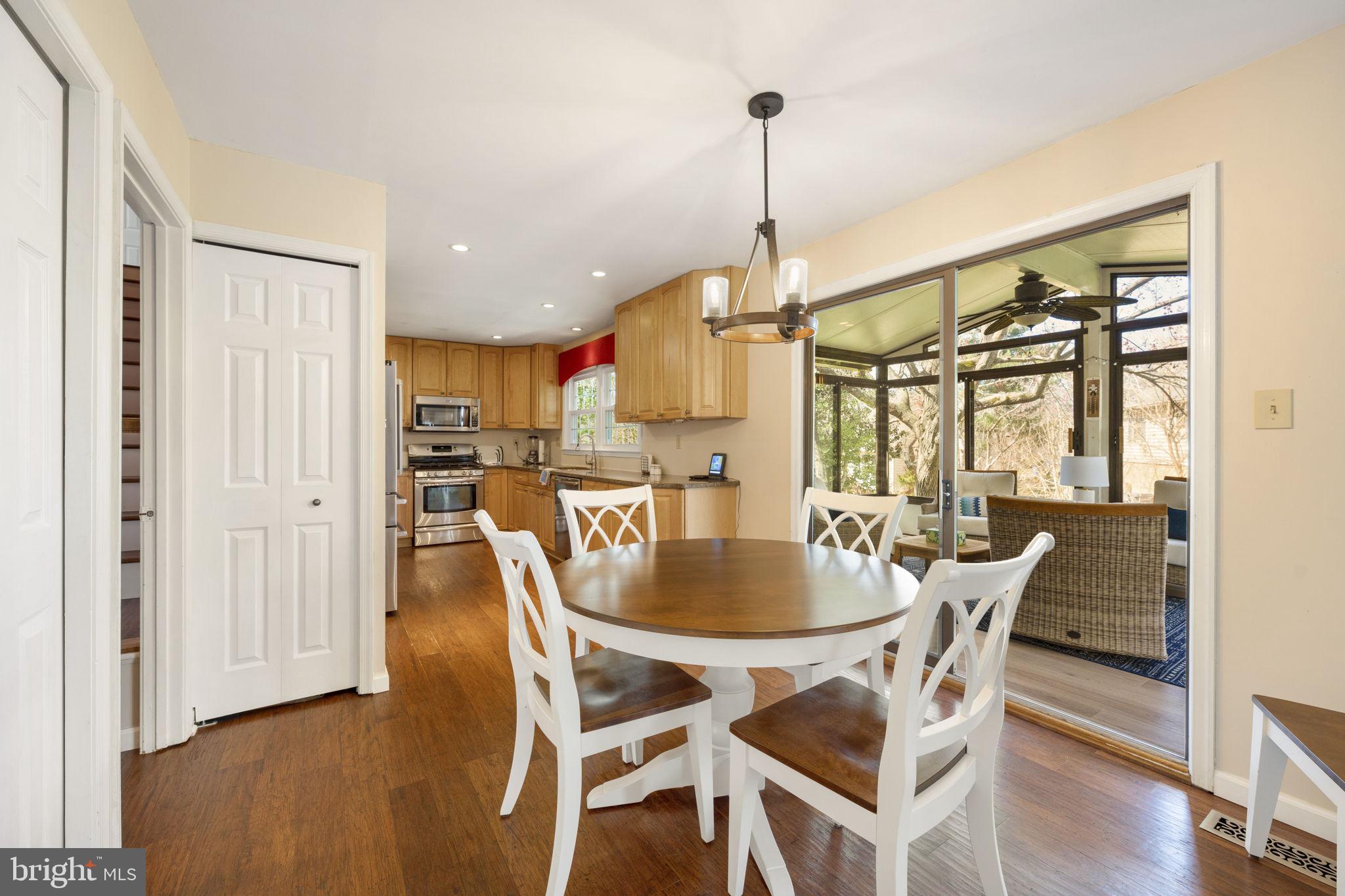 SIGNAL HILL - Residential