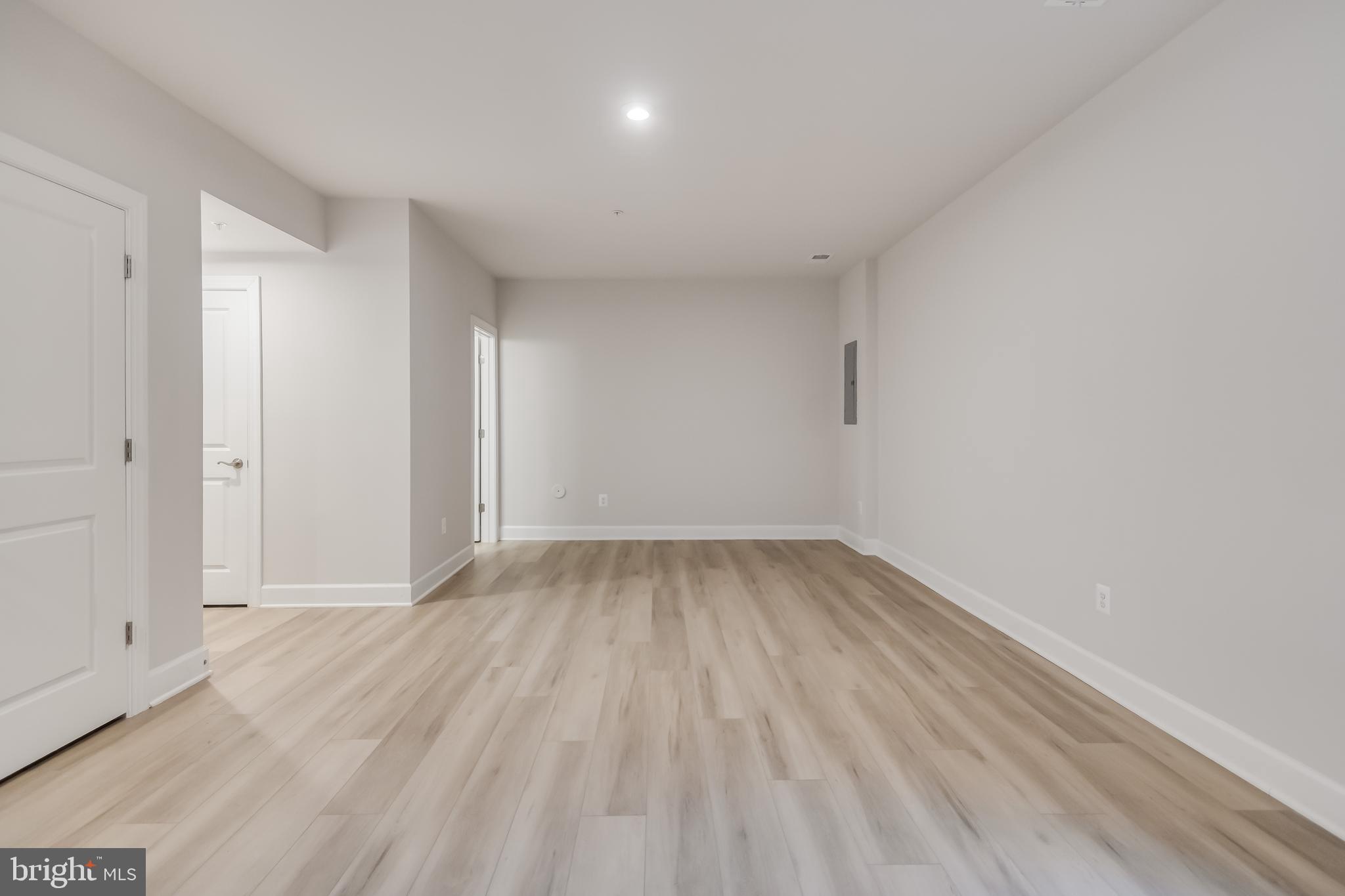 MARLBORO RIDGE - Residential