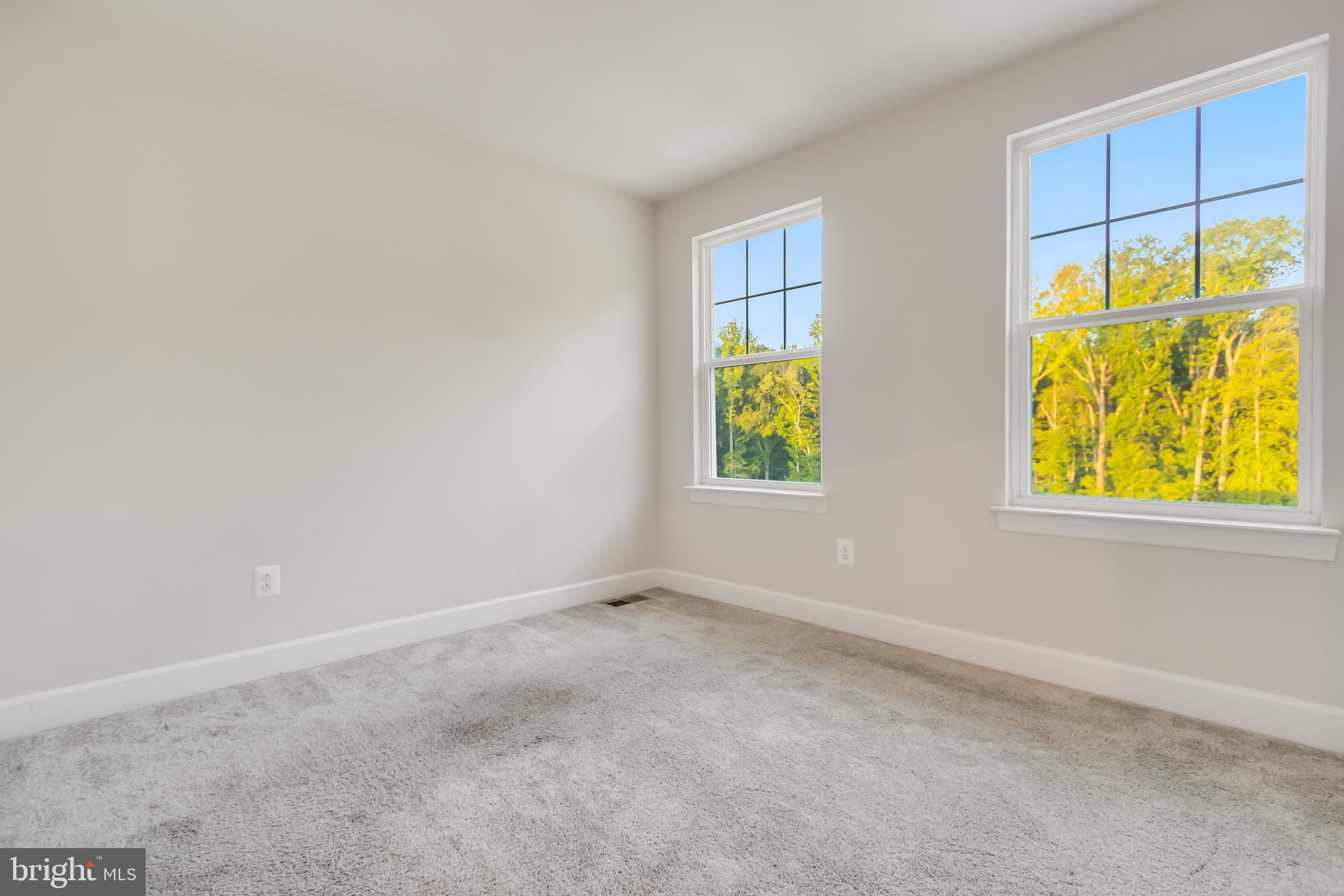 MARLBORO RIDGE - Residential