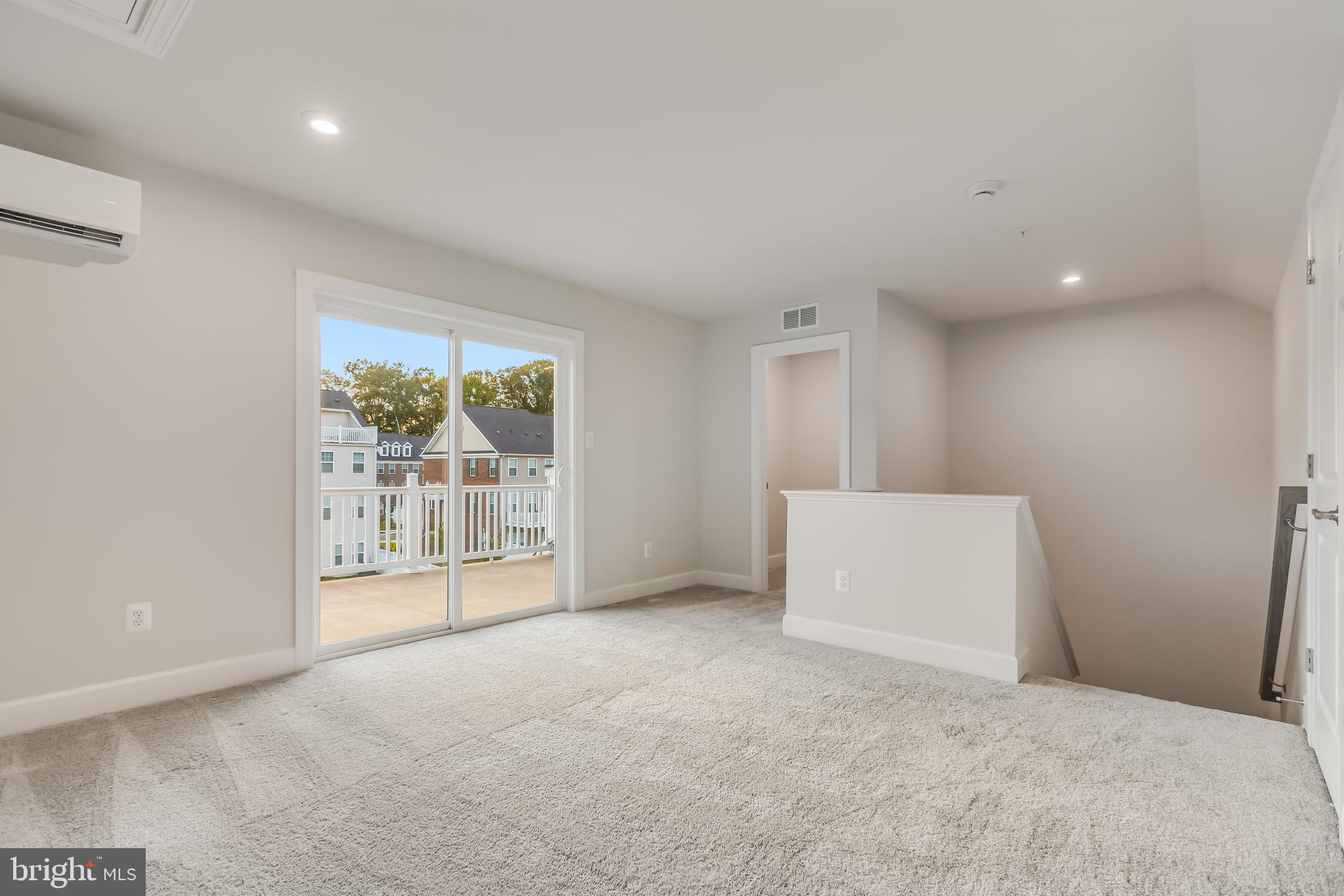 MARLBORO RIDGE - Residential