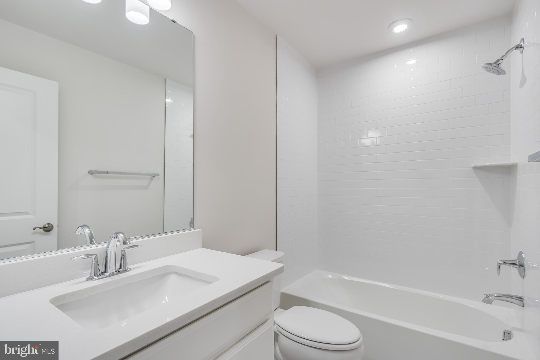 MARLBORO RIDGE - Residential