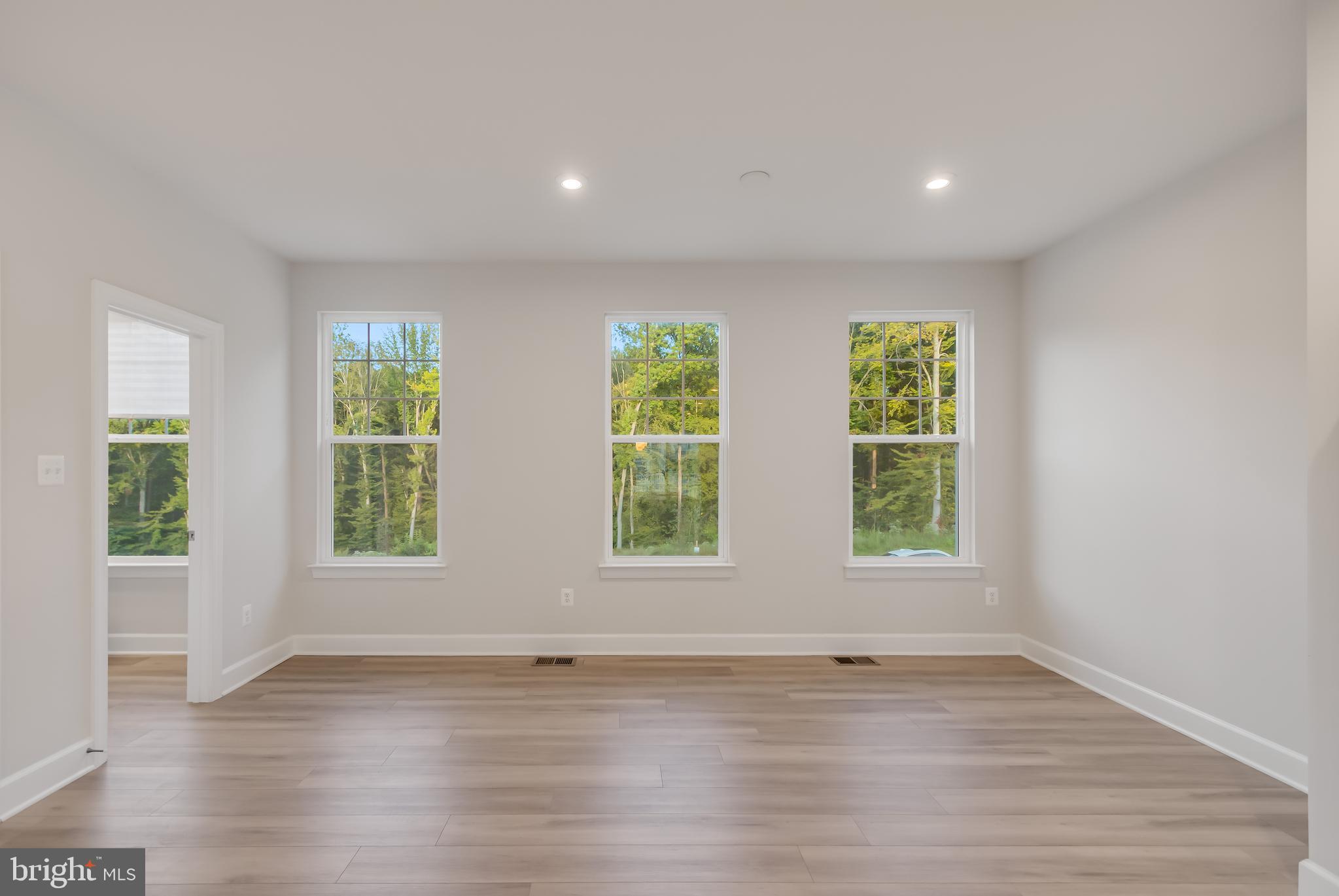 MARLBORO RIDGE - Residential