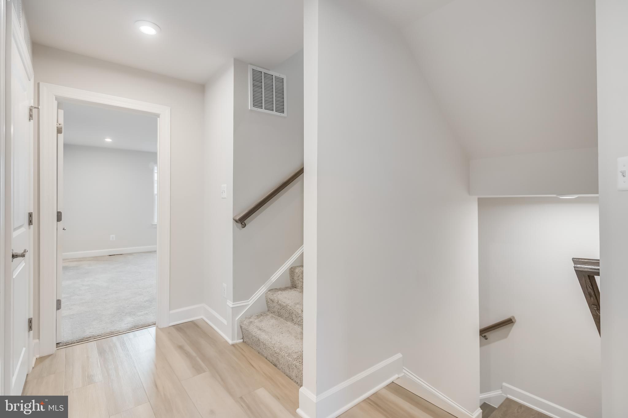 MARLBORO RIDGE - Residential