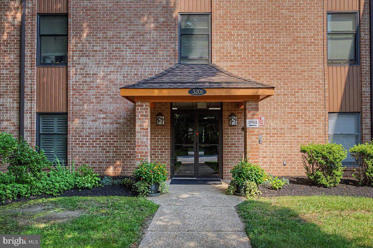 3201 FALCON LANE UNIT 301 301