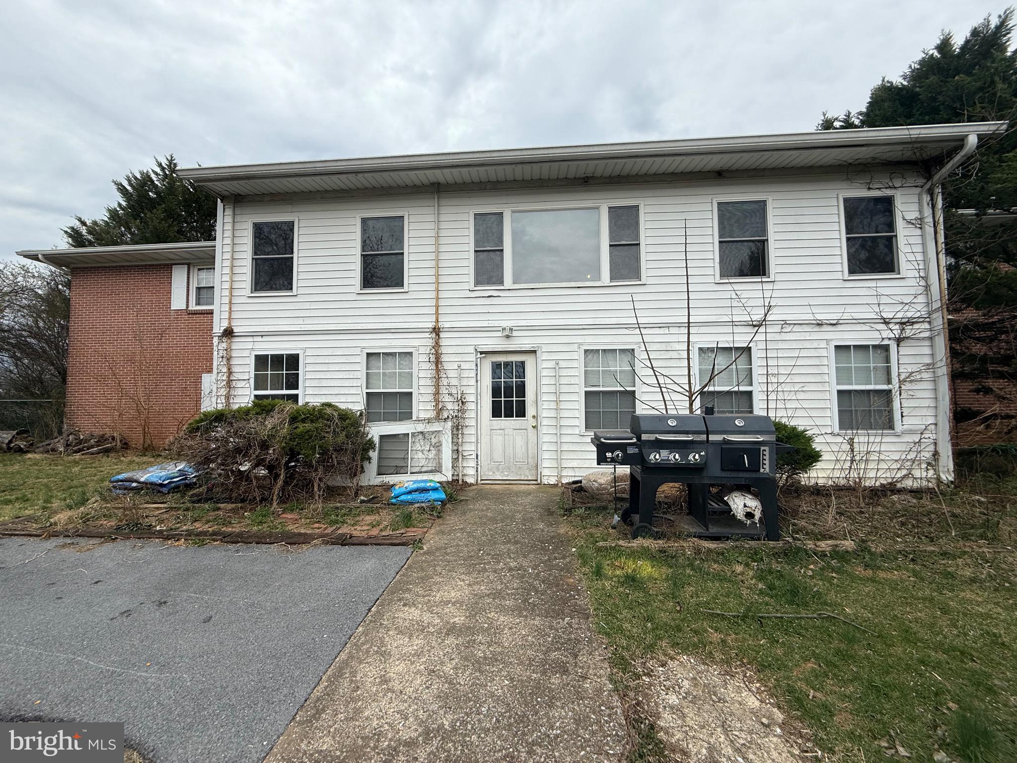 OLD MILL CROSSING - Residential