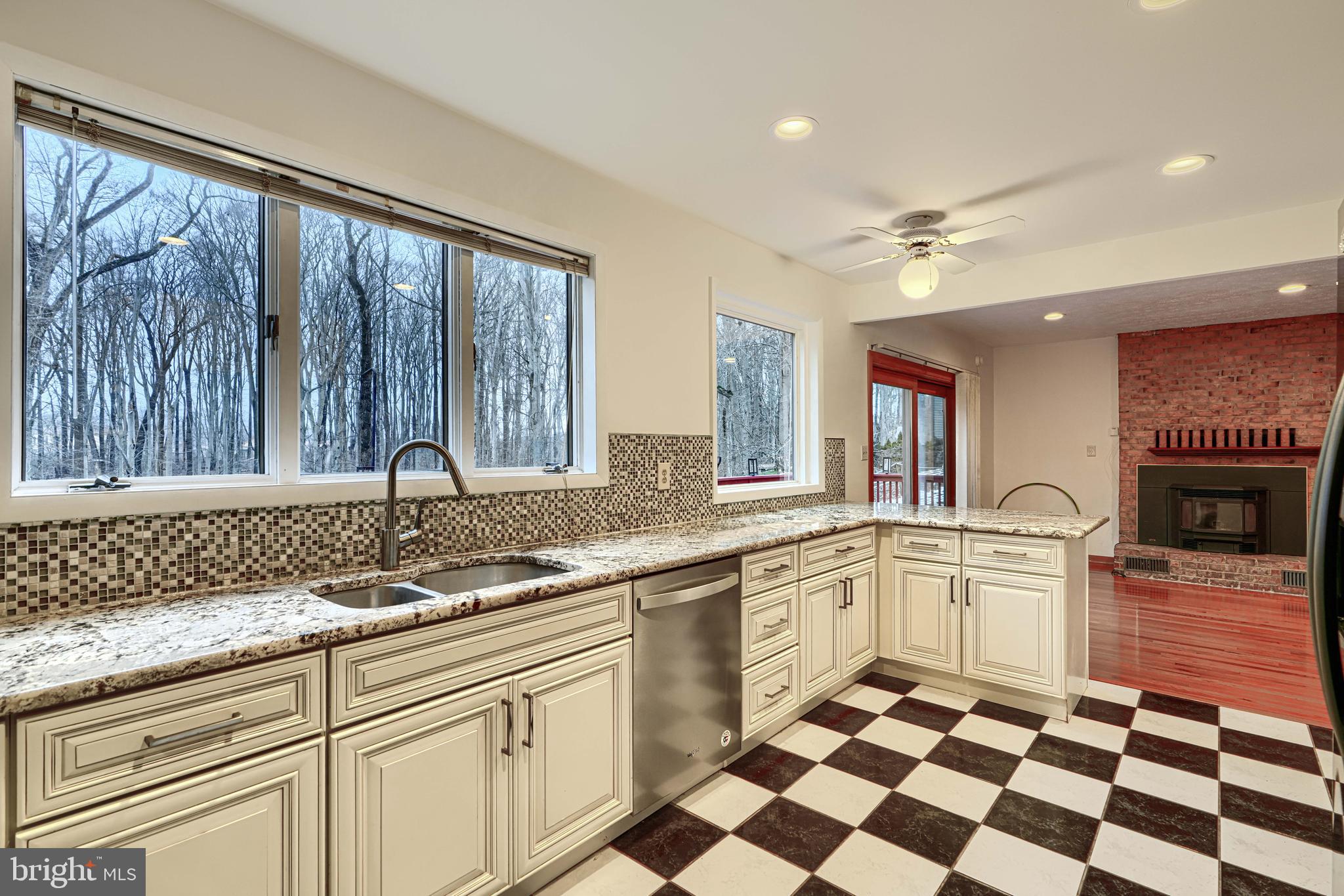 PRIESTFORD HILLS - Residential