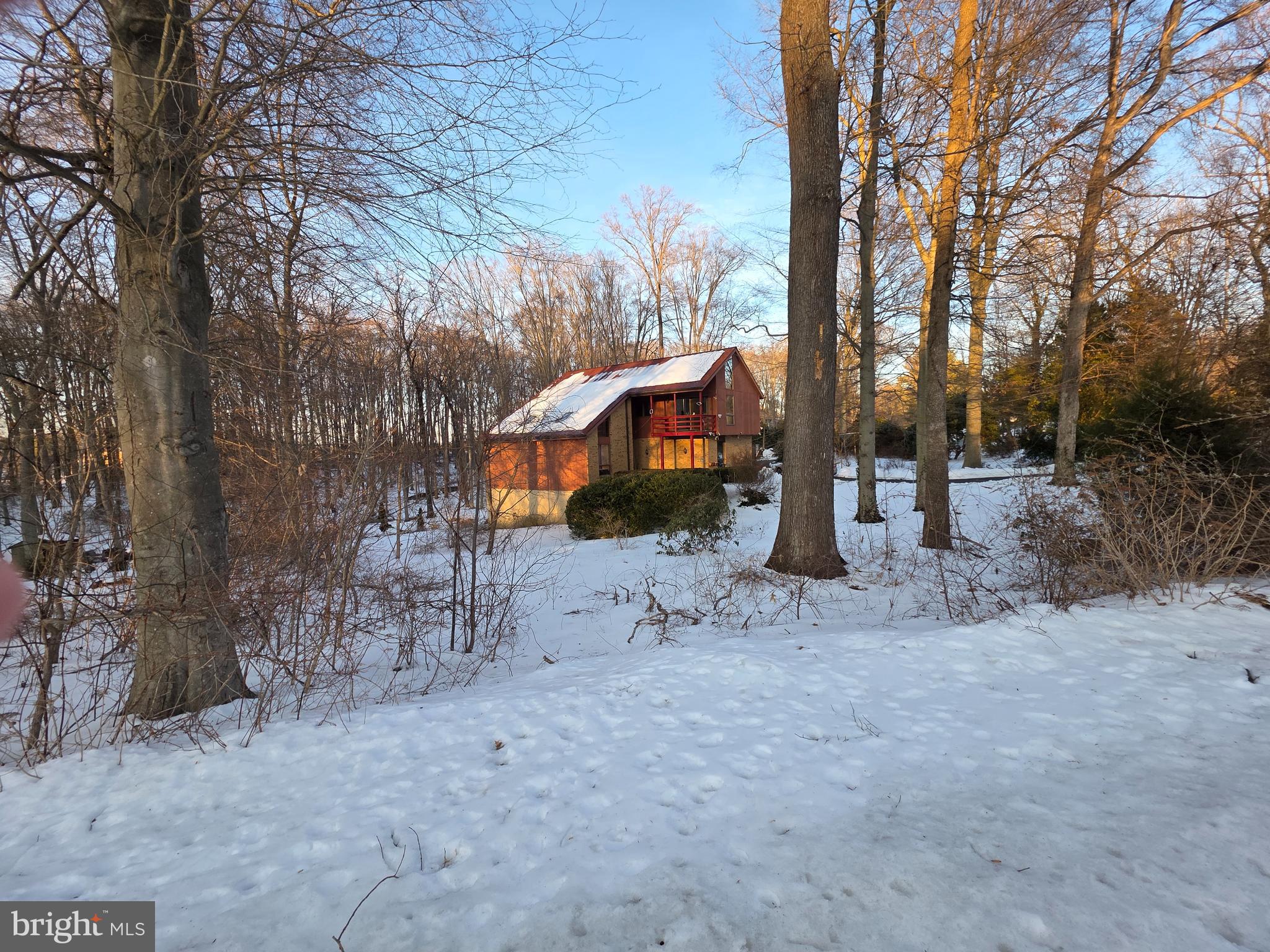 2818 COLLEGE VIEW DRIVE