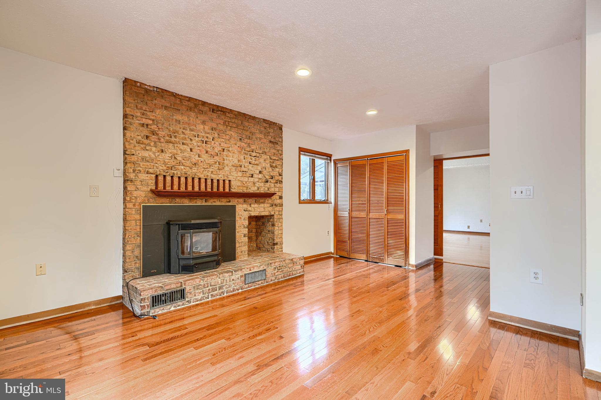 PRIESTFORD HILLS - Residential