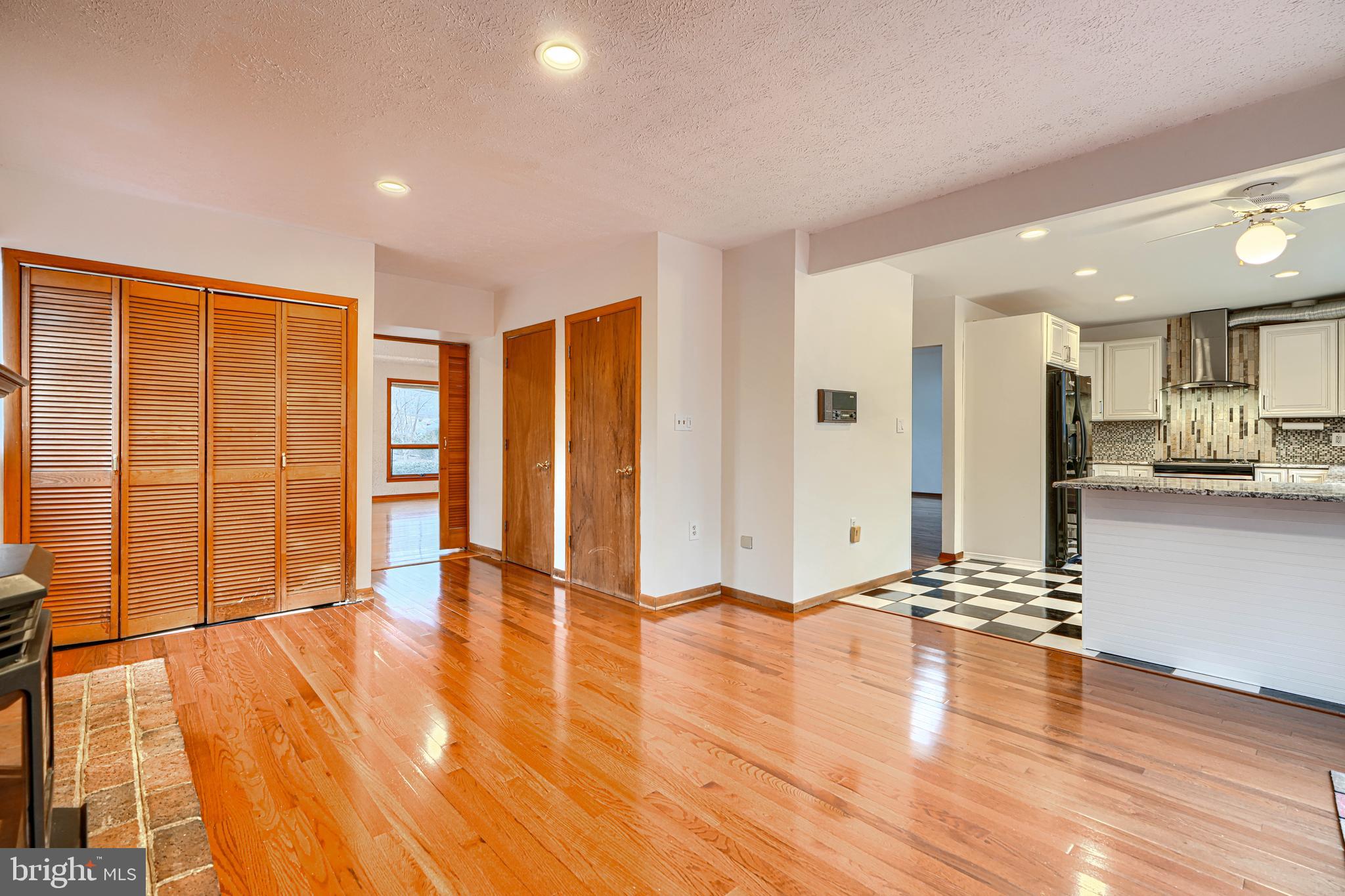 PRIESTFORD HILLS - Residential