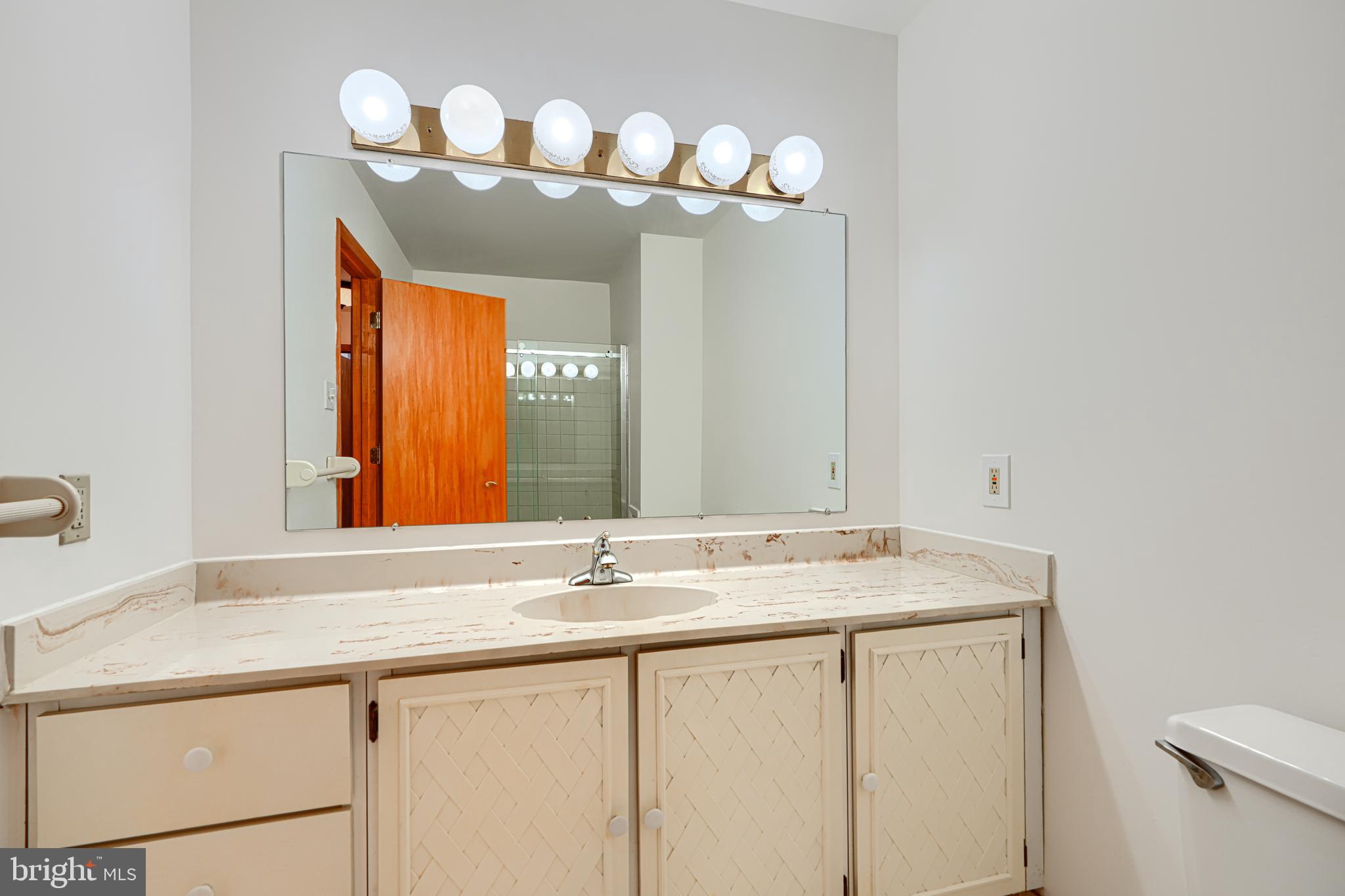 PRIESTFORD HILLS - Residential