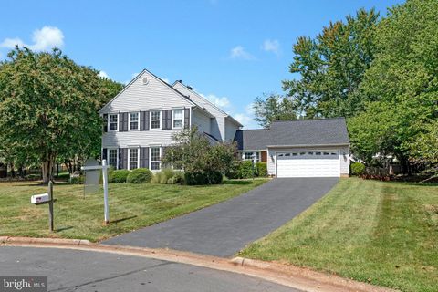 11 COLOMA COURT STERLING VA 20164