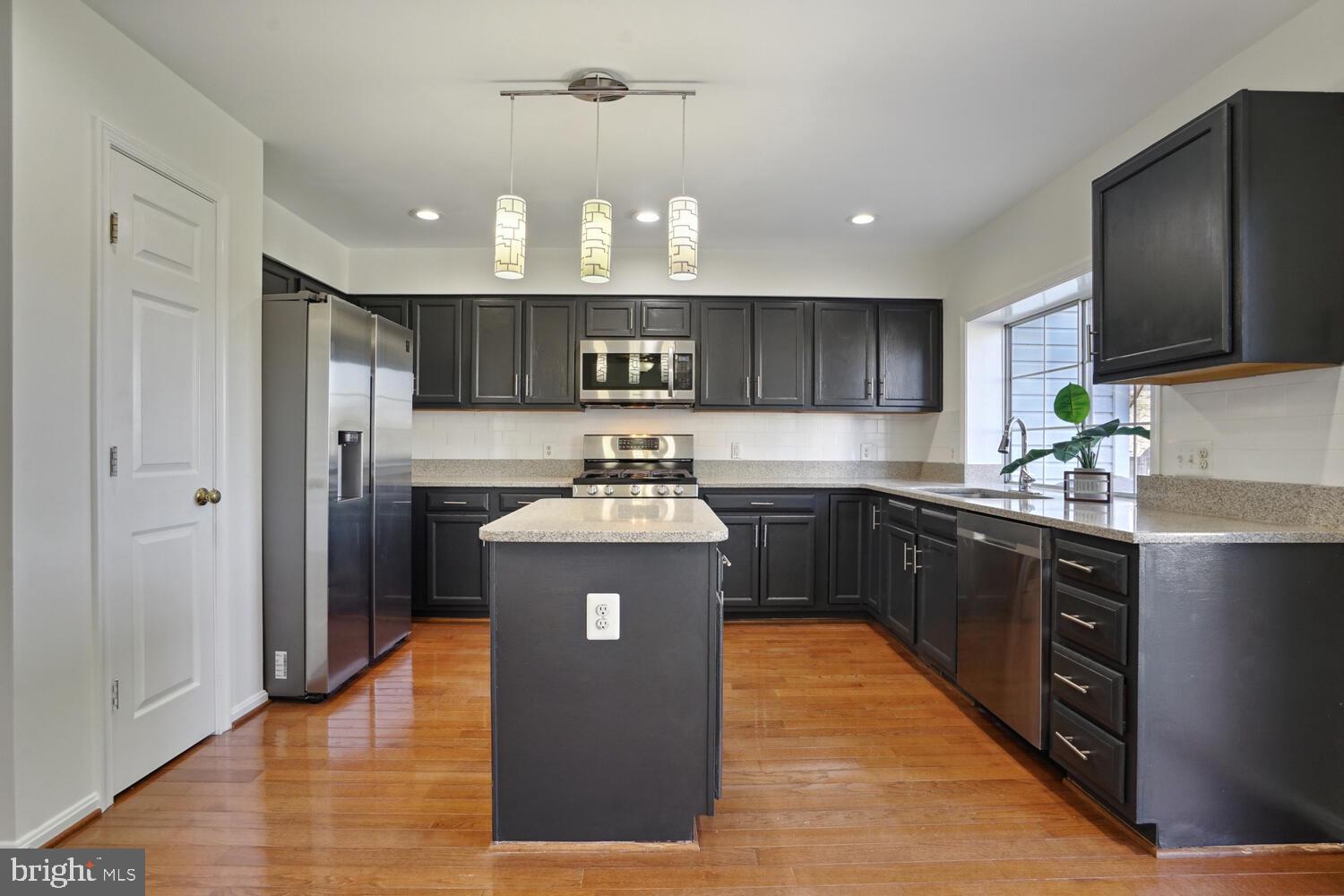 ASHBURN FARM - Residential