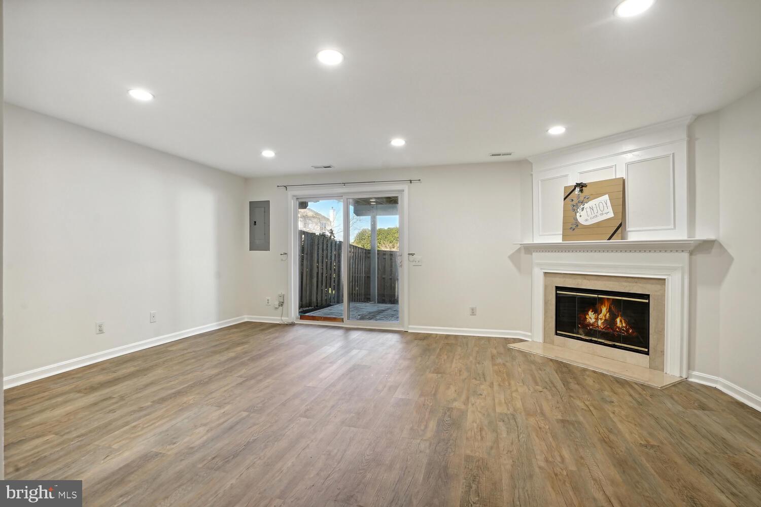 ASHBURN FARM - Residential