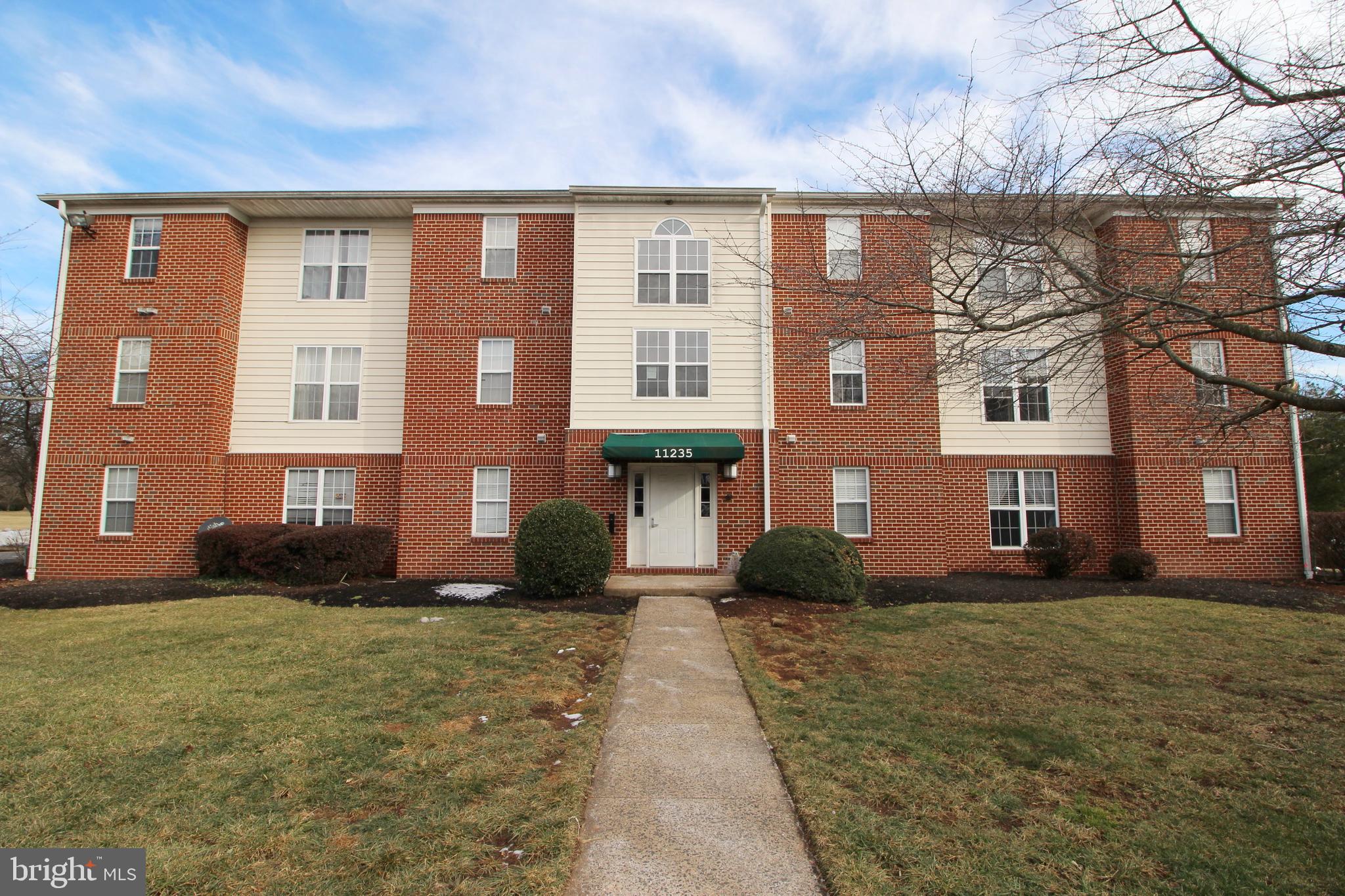 CEDAR LEE CONDOMINIUM - Residential Lease