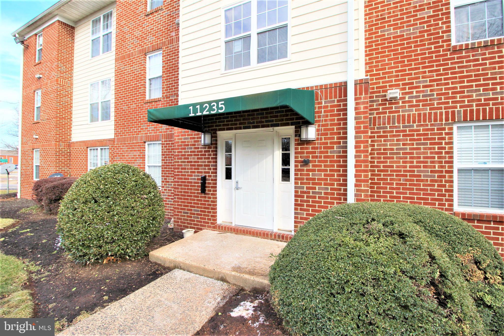 CEDAR LEE CONDOMINIUM - Residential Lease