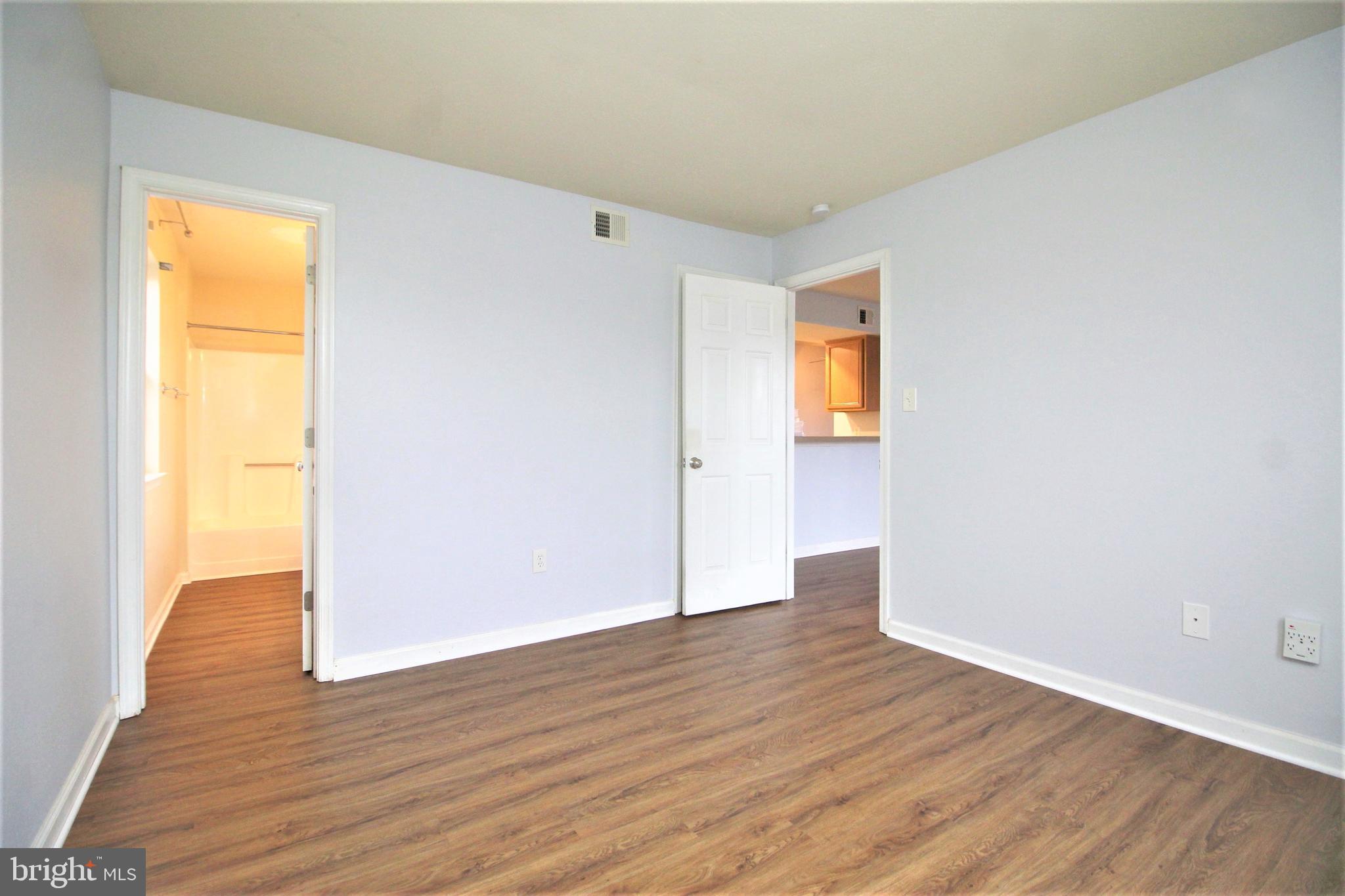 CEDAR LEE CONDOMINIUM - Residential Lease