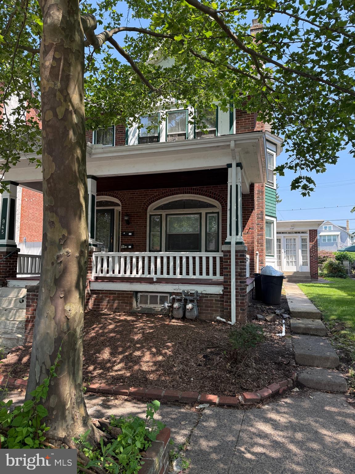 945 E HIGH STREET