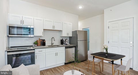 Condo For Rent - 405 S 42nd Street #3A<br/> Philadelphia County, PHILADELPHIA, PA 19104