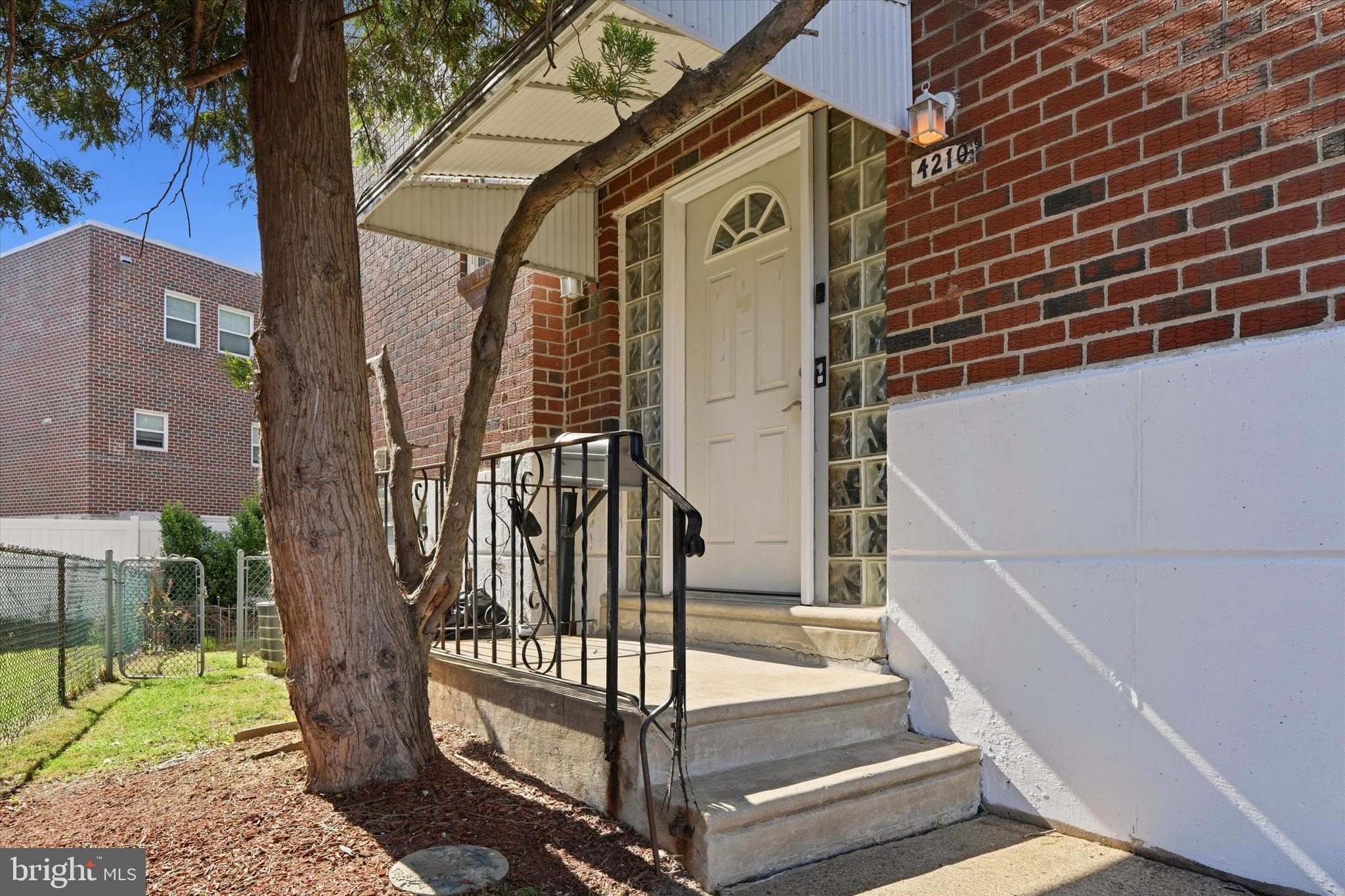 4210 LYMAN DRIVE