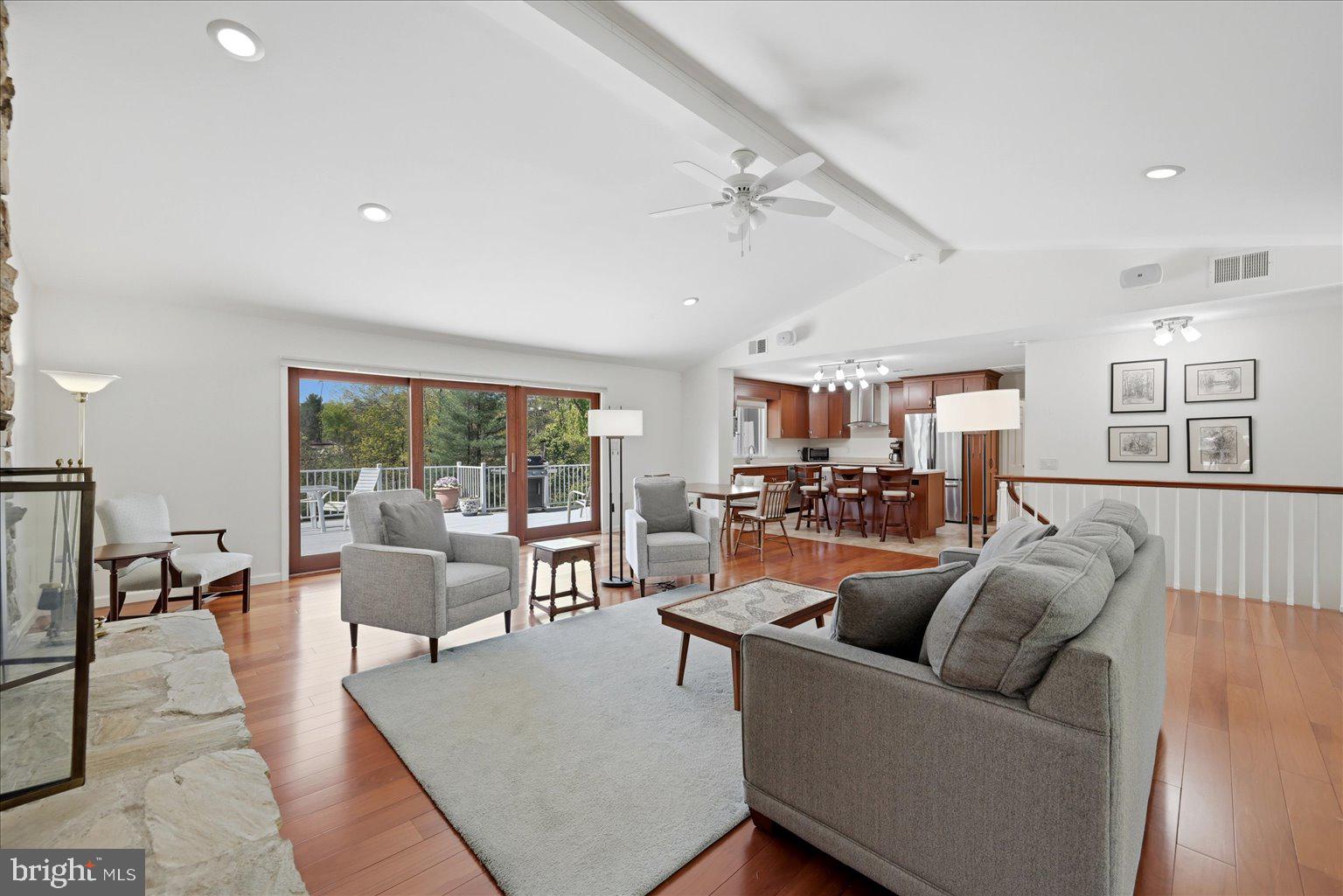 LAKE SERENE - Residential