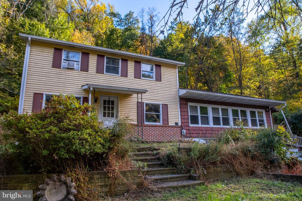 Photo of 71 Woodbine Rd, LEWISTOWN, PA 17044 (MLS # PAMF2052610)