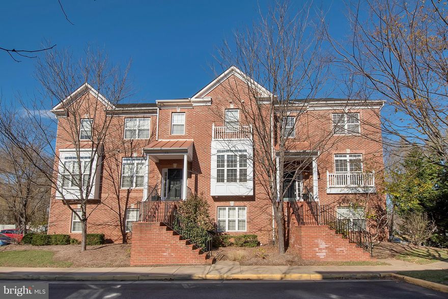 Beautiful town home located with in walking  distance-minutes of the VRE, shopping,and the river front located in downtown Fredericksburg, lots of restaurants and activities, across the street from Walter Grant Early Childhood Center,This Beautiful town home has a huge Master suite w/ loft ,beautiful hard wood floors. Finished lower level with full day light walk out!, enjoy your own private yard in this very rare beautiful park setting, The  living room is warmed up with a beautiful gas fire place and  is open to the kitchen for great entertaining ,Granite counter tops, double ovens , gas stove top complete this kitchen. Master bedroom has full bath on suite,