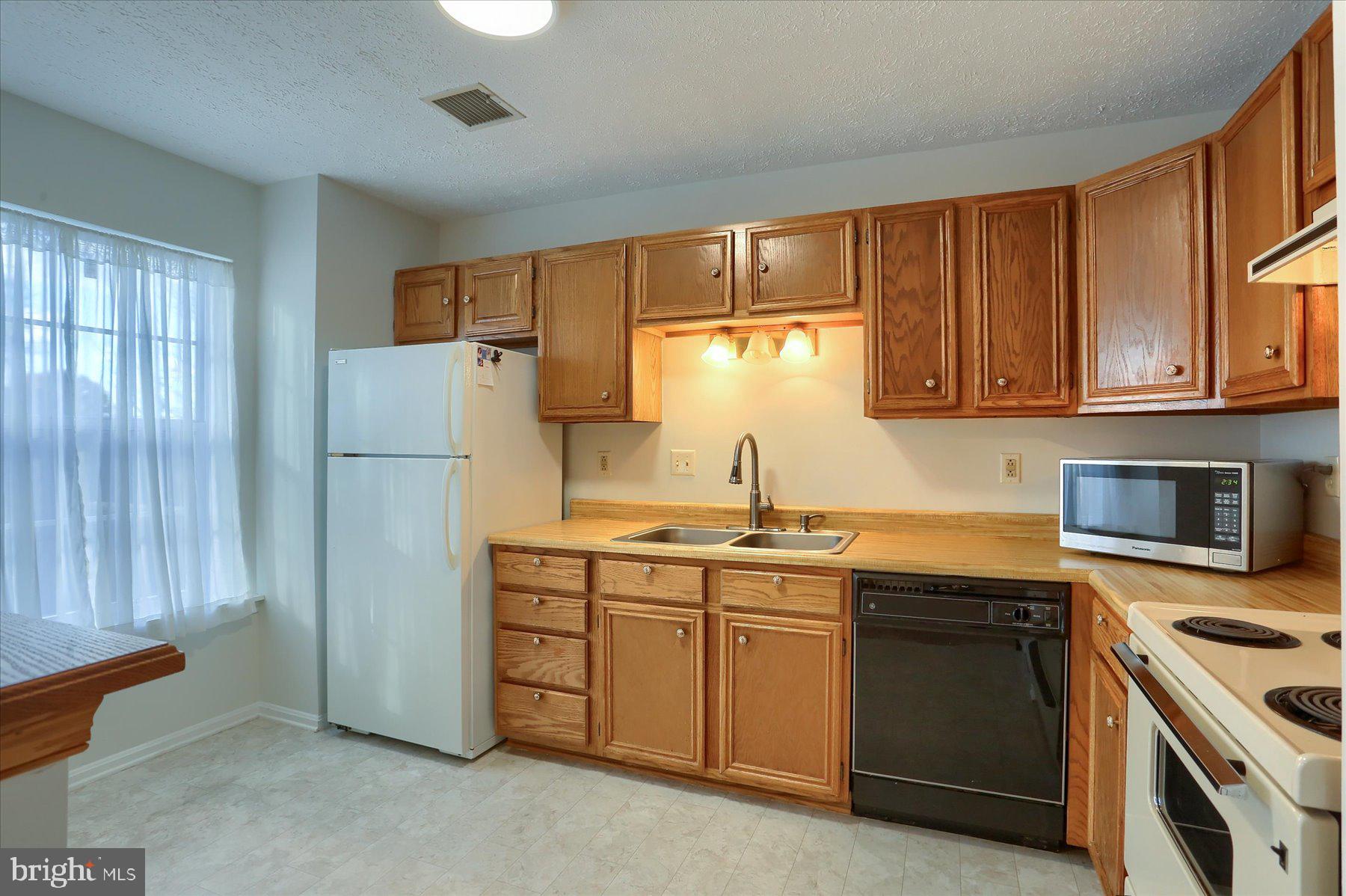 CHARTWOOD MANOR - Residential