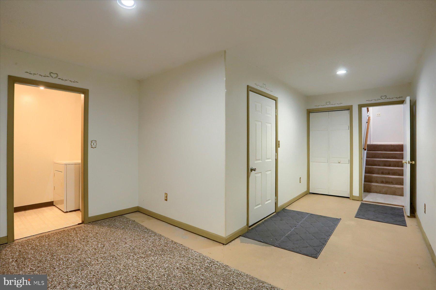 CHARTWOOD MANOR - Residential