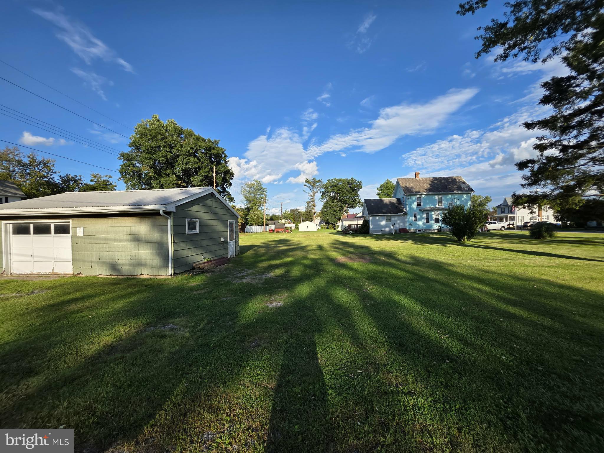 7487 HEMLOCK STREET