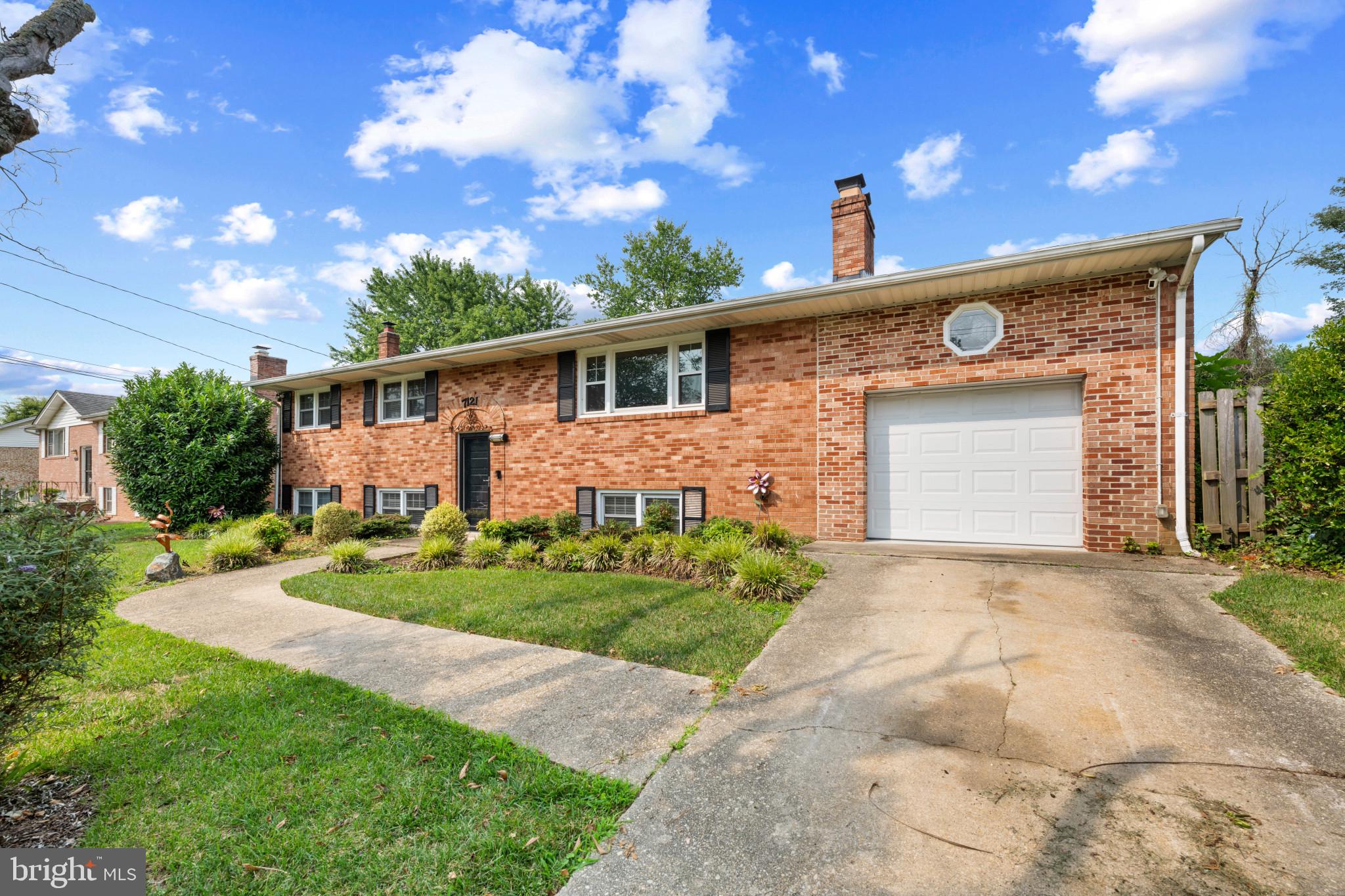 7121 KAREN ANNE DRIVE