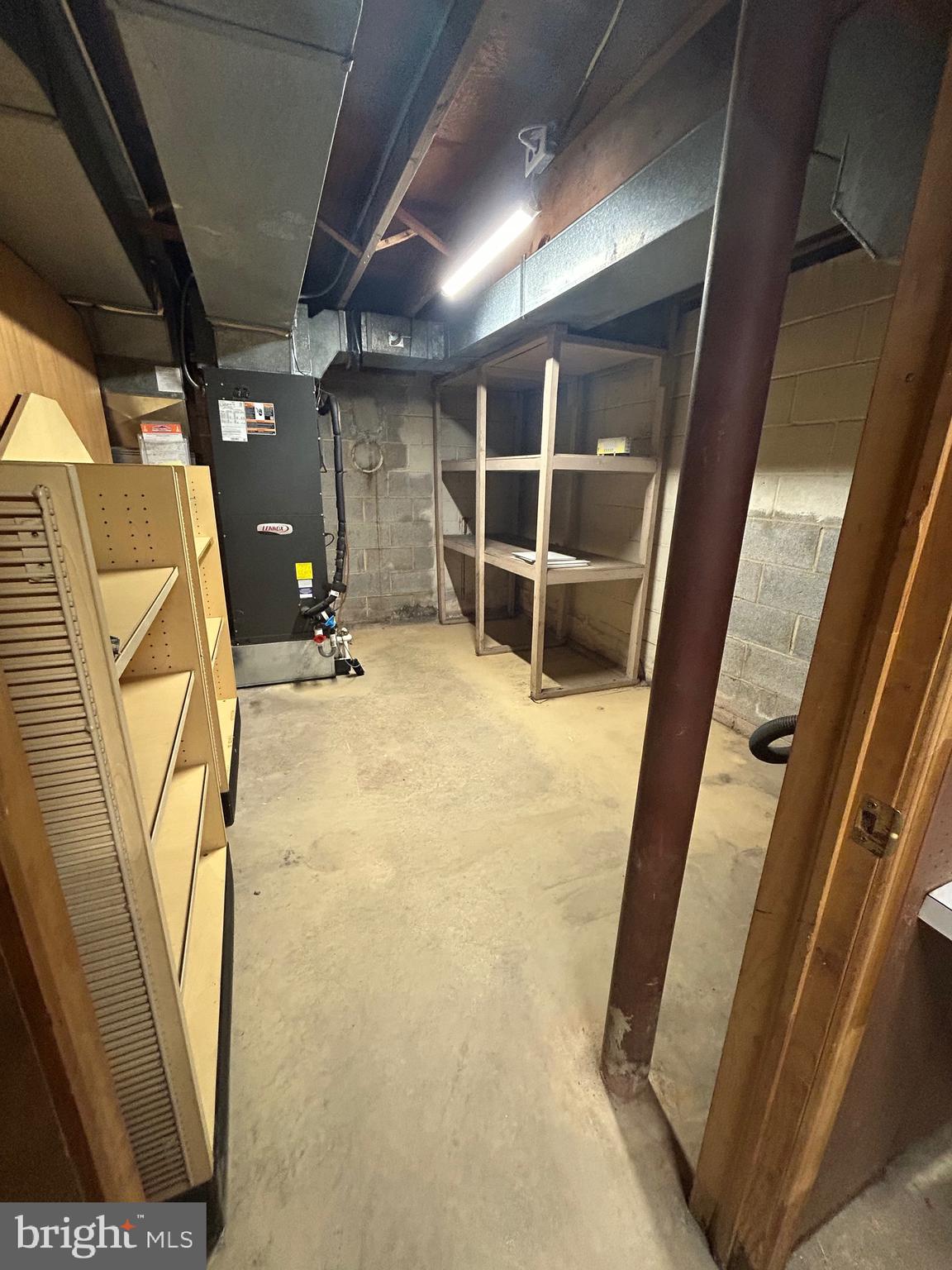 WHITFORD HILLS - Residential