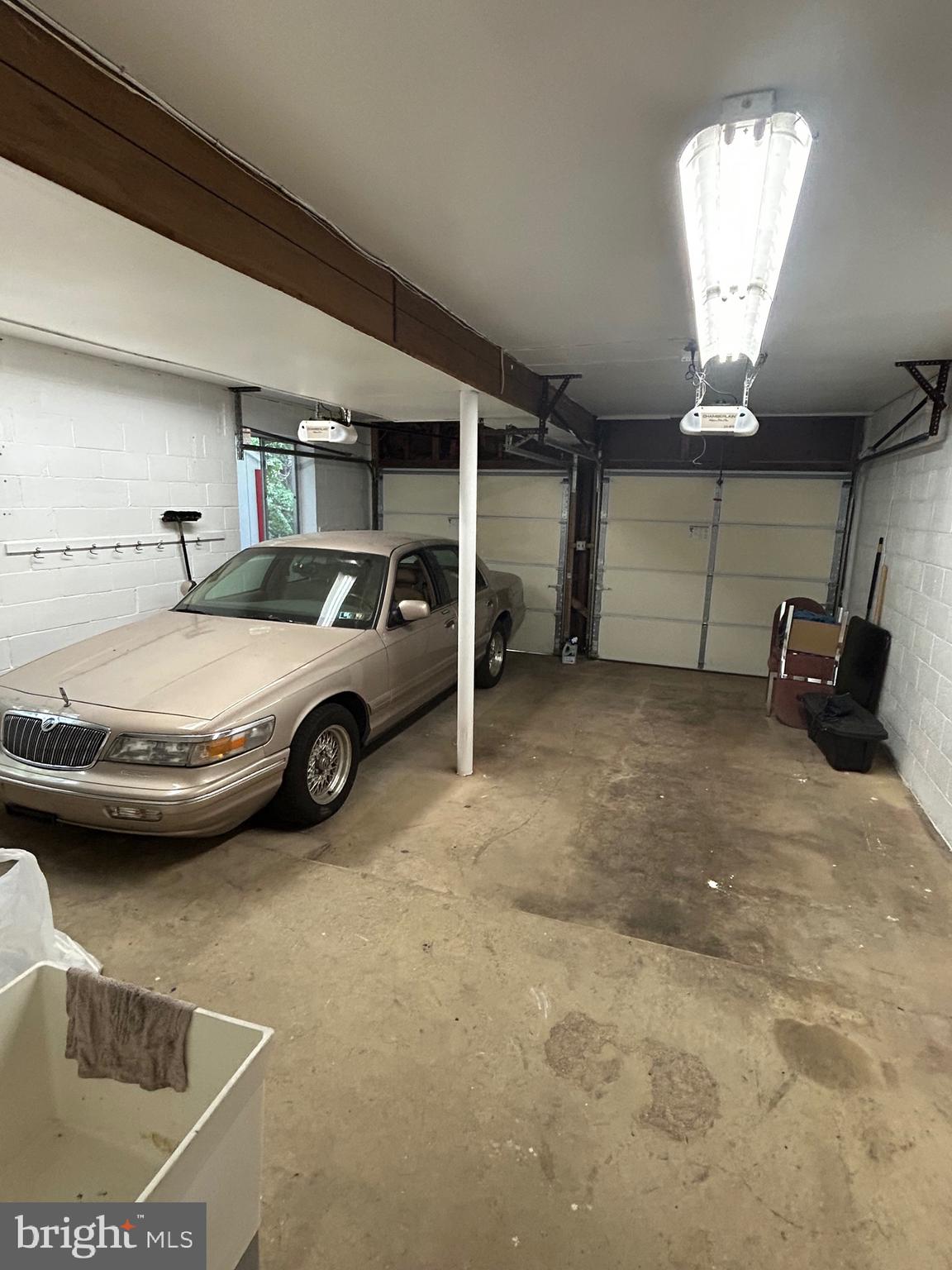 WHITFORD HILLS - Residential