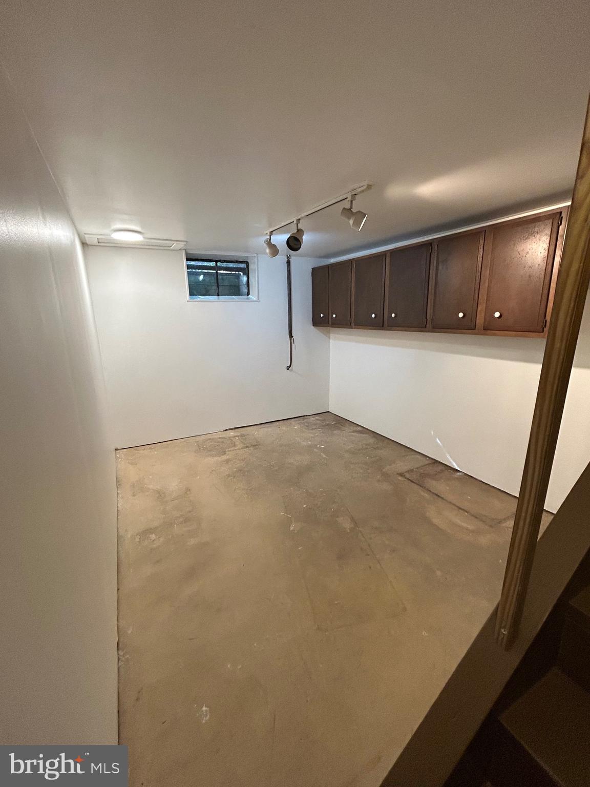 WHITFORD HILLS - Residential