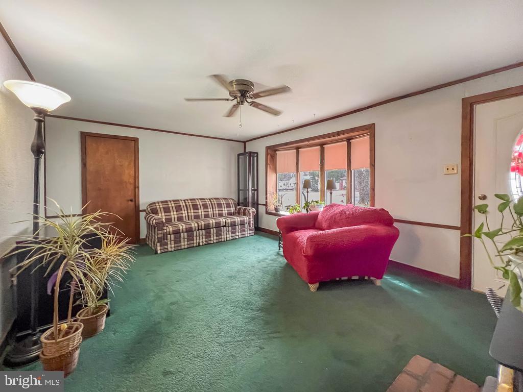 HALLOWELL - Residential